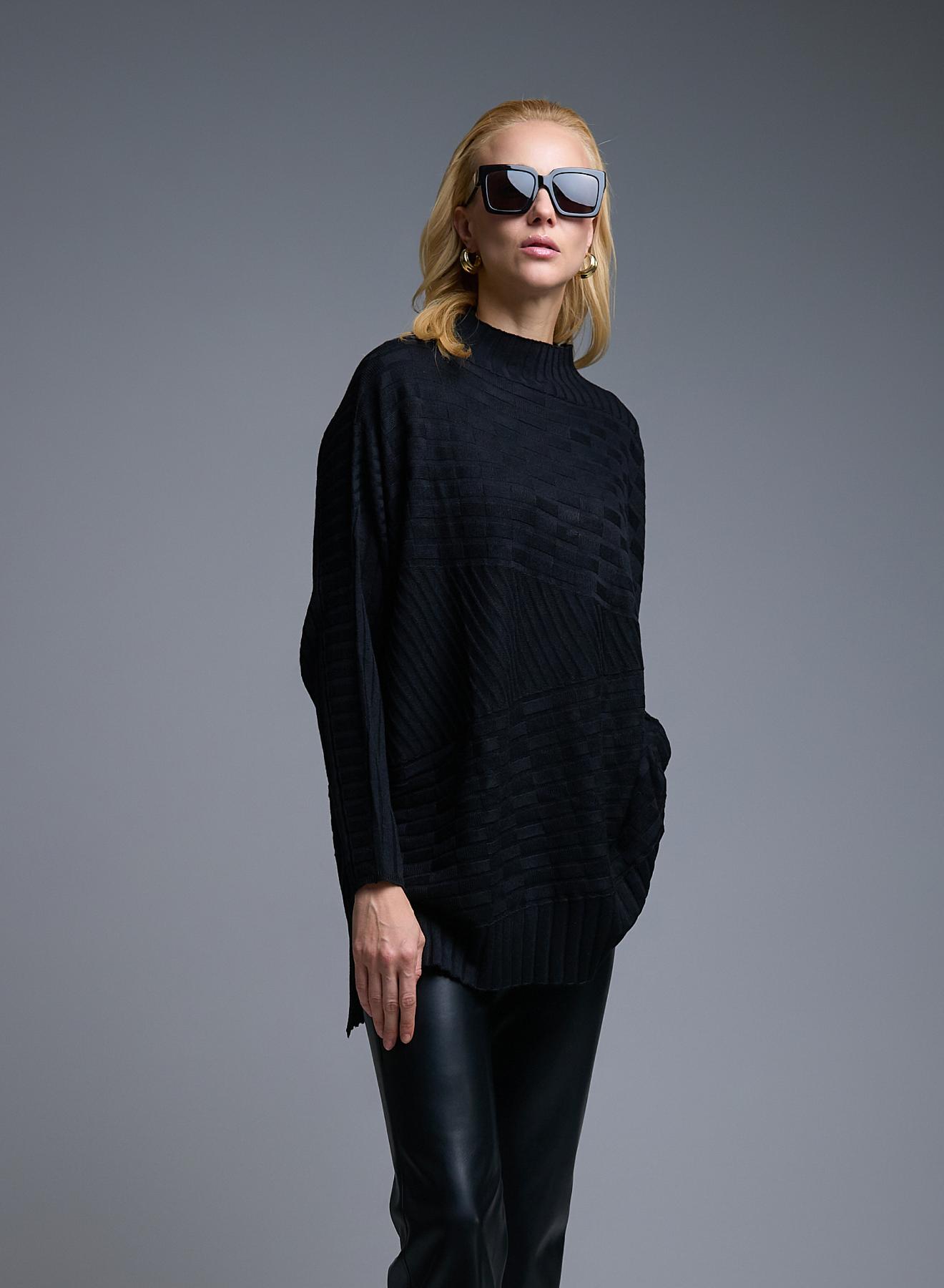 Μαύρο oversized Πουλόβερ ημιζιβάγκο με ανάγλυφες λεπτομέρειες See - 1