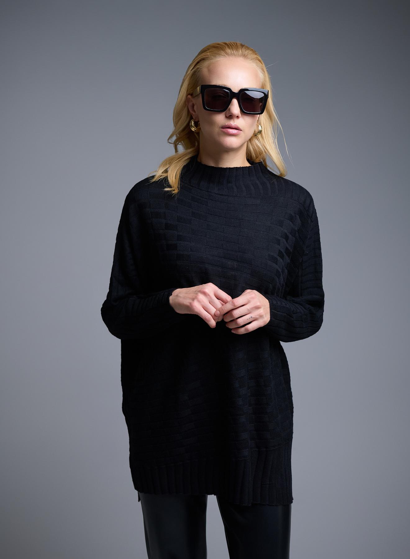 Μαύρο oversized Πουλόβερ ημιζιβάγκο με ανάγλυφες λεπτομέρειες See - 3