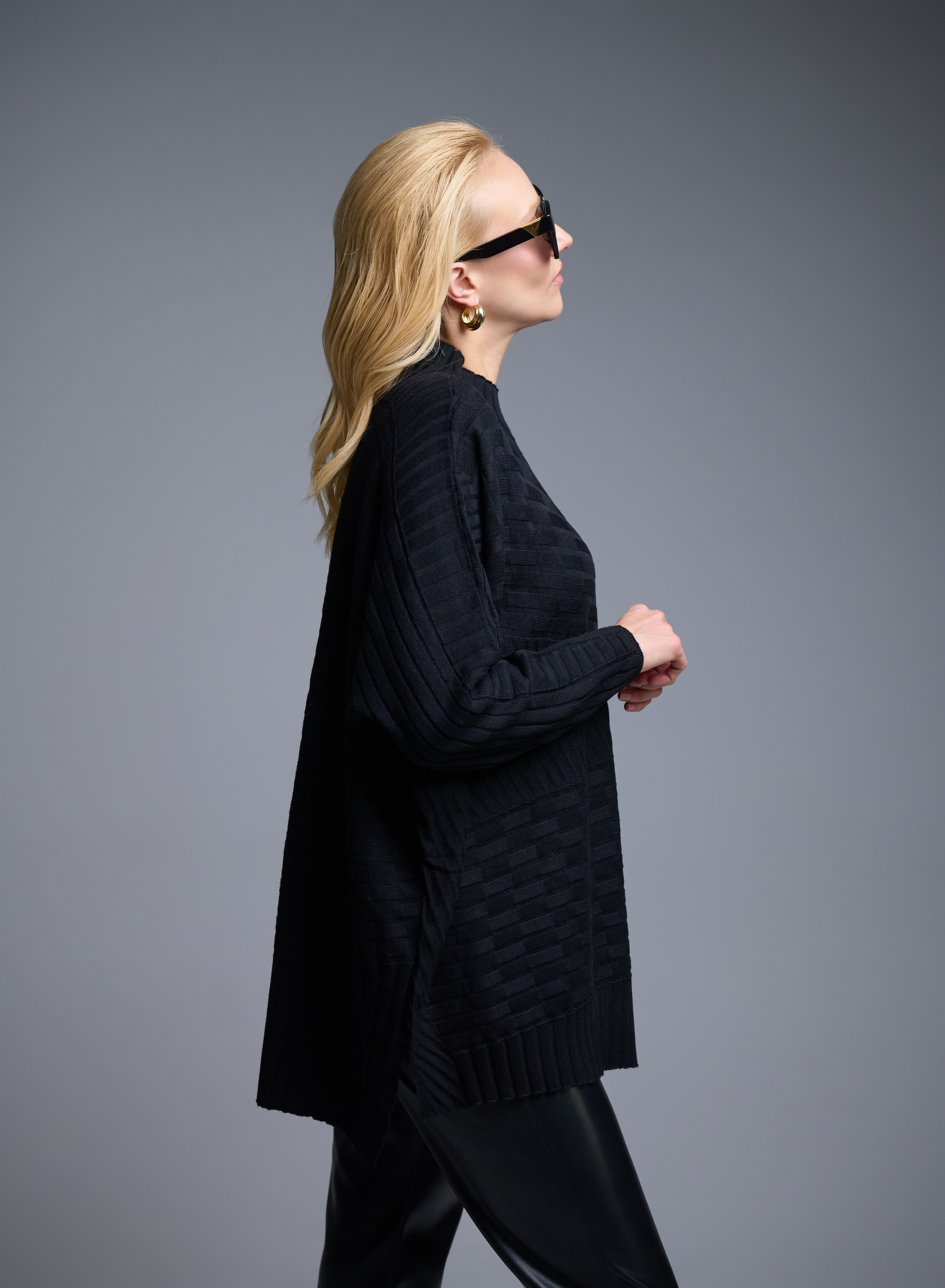 Μαύρο oversized Πουλόβερ ημιζιβάγκο με ανάγλυφες λεπτομέρειες See - 6