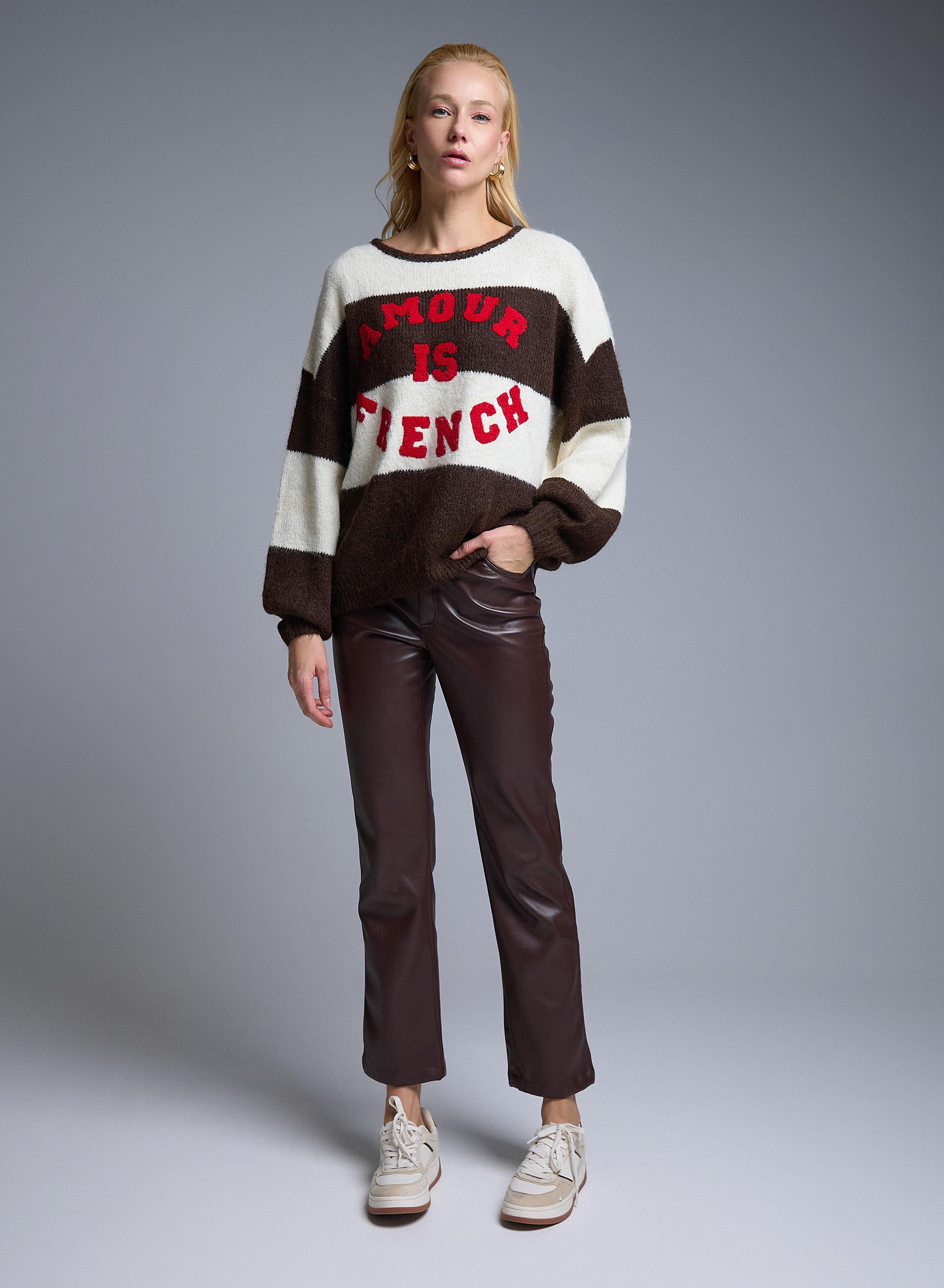 Σοκολά-Εκρού Πουλόβερ amour με στρογγυλή λαιμόκοψη La Liberta - 1