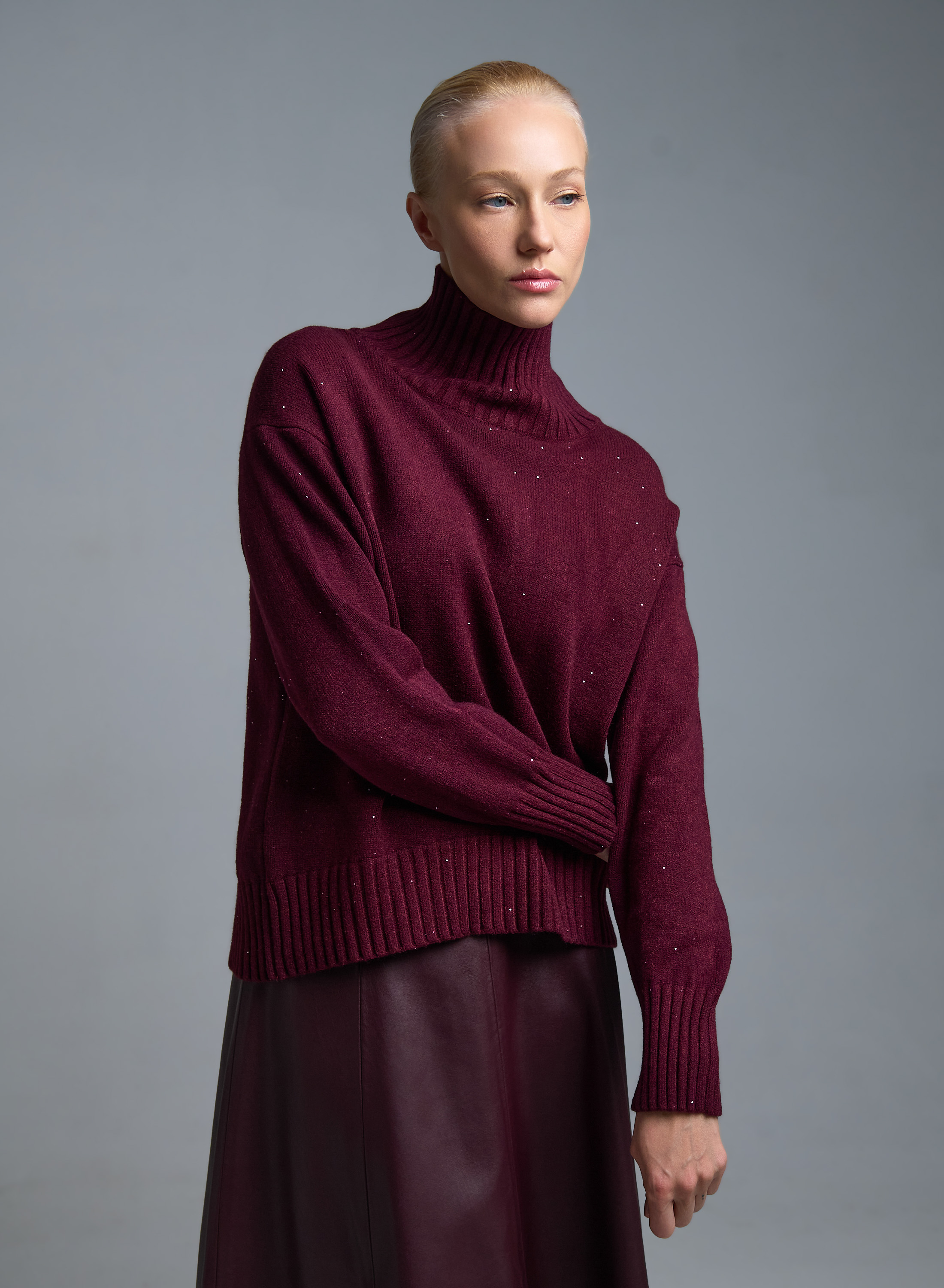 Μπορντώ Πουλόβερ ζιβάγκο με μικρές παγιέτες Valentina Milano - 0