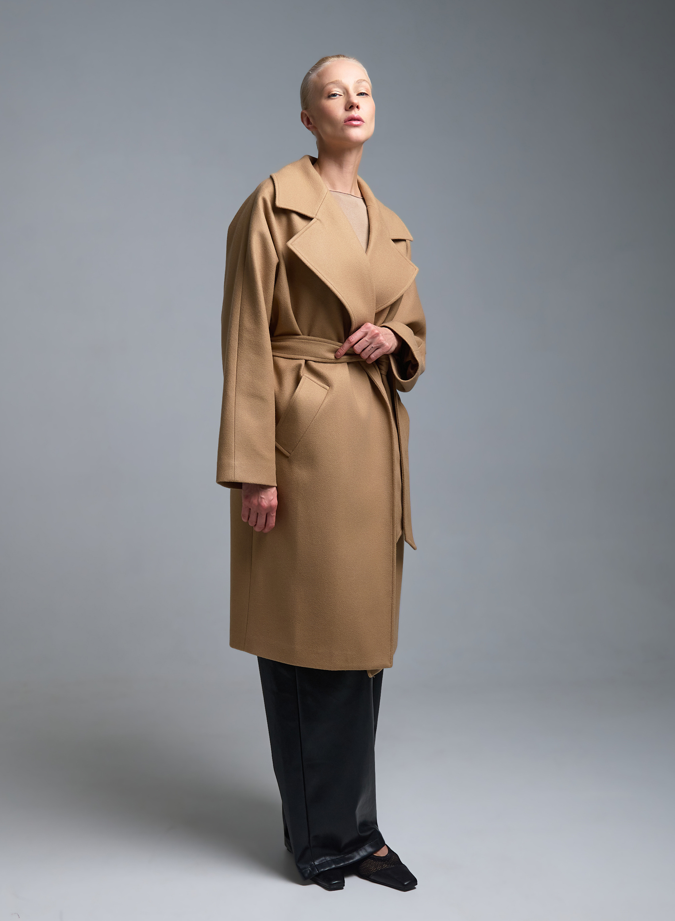 Camel Coat with belt Motel - 1