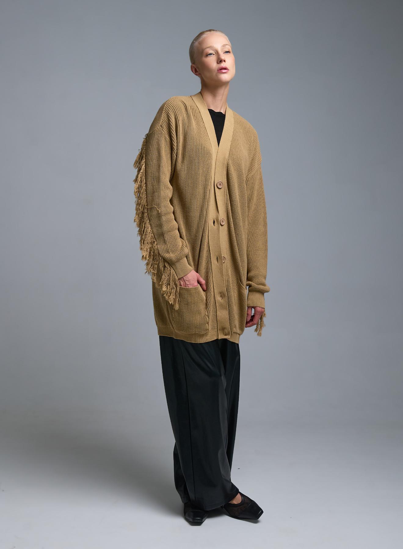 Κάμελ πλεκτή Ζακέτα με κρόσια και με εξωτερικές τσέπες μπροστά Kontatto - 2