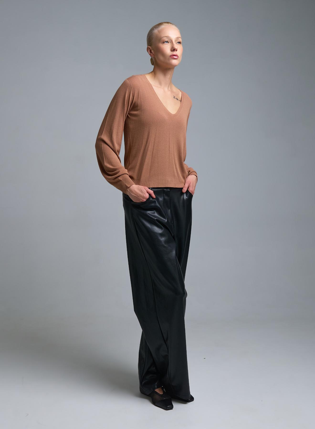 Κάμελ πλεκτή Μπλούζα με V λαιμόκοψη Kontatto - 2