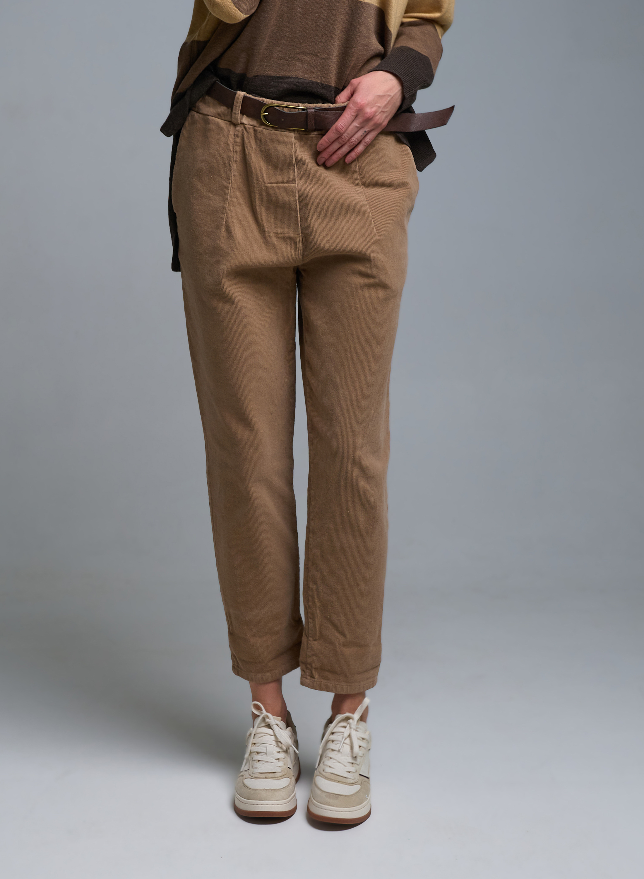 Camel corduroy Trousers with elasticated waistband and with belt Motel  - 1