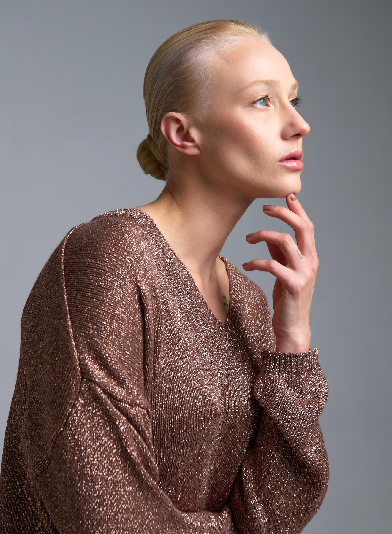 Σοκολά πλεκτή λούρεξ Μπλούζα με V λαιμόκοψη Kontatto - 2