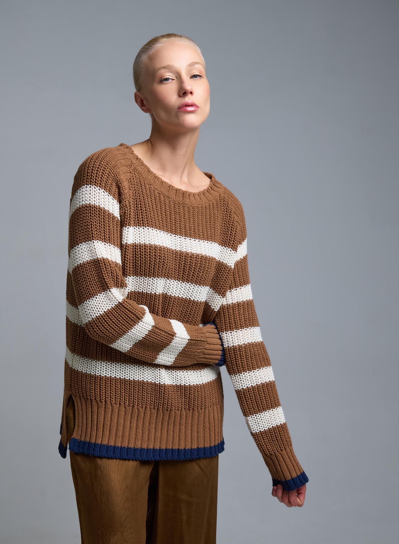 Ταμπά-Εκρού Πουλόβερ με στρογγυλή λαιμόκοψη και με φαρδιές ρίγες Kontatto - 1