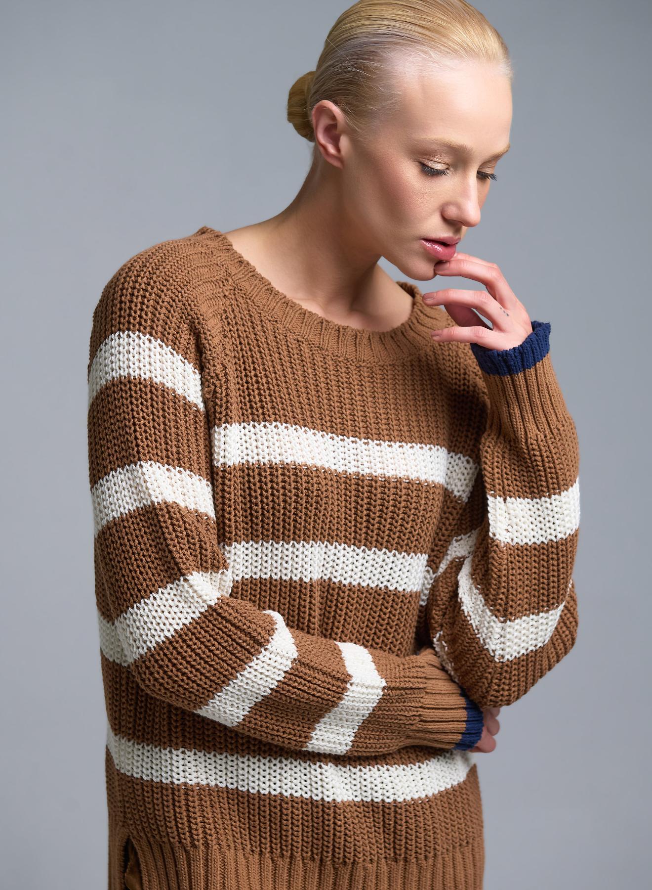 Ταμπά-Εκρού Πουλόβερ με στρογγυλή λαιμόκοψη και με φαρδιές ρίγες Kontatto - 2