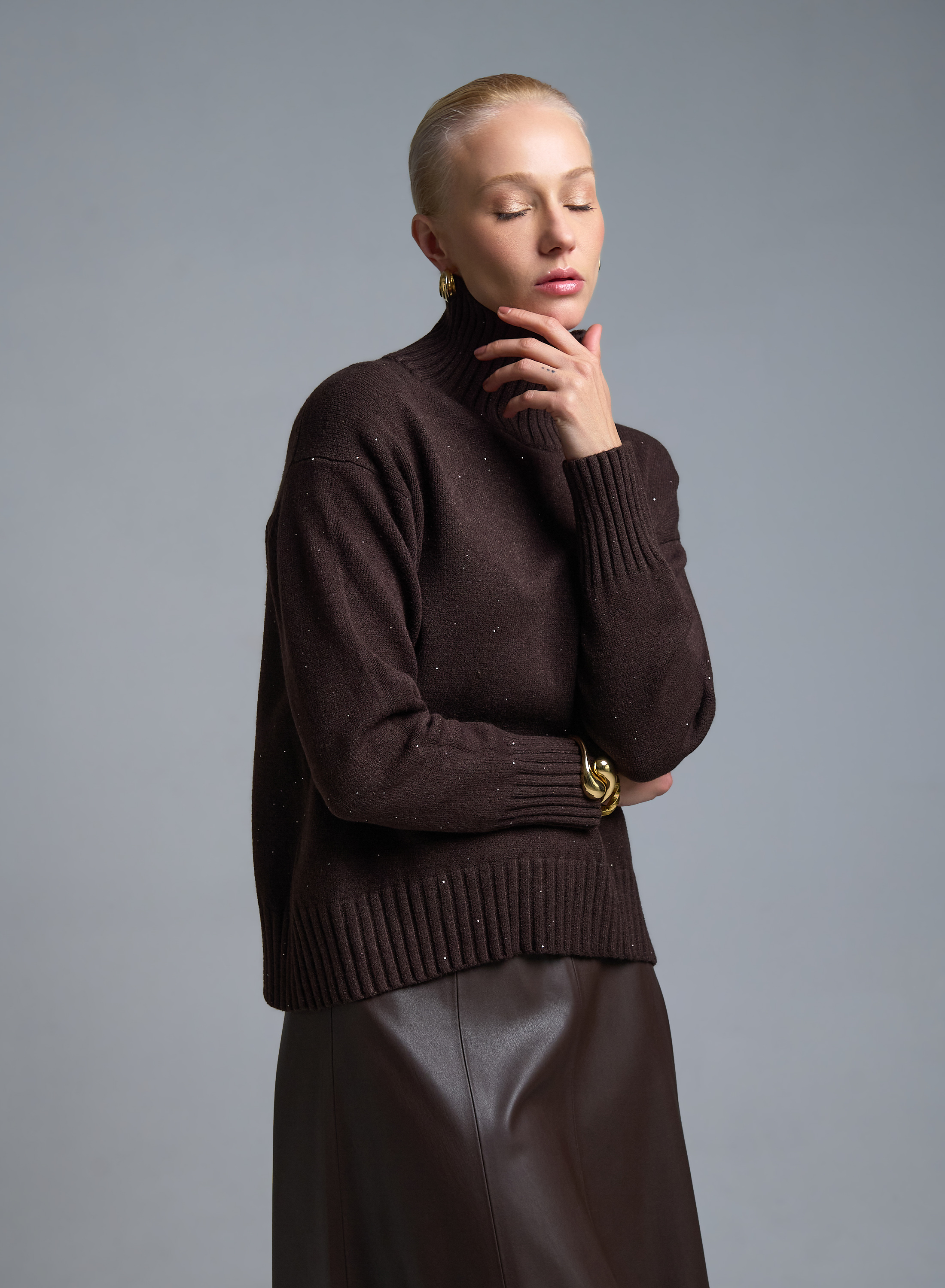 Σοκολά Πουλόβερ ζιβάγκο με μικρές παγιέτες Valentina Milano - 0