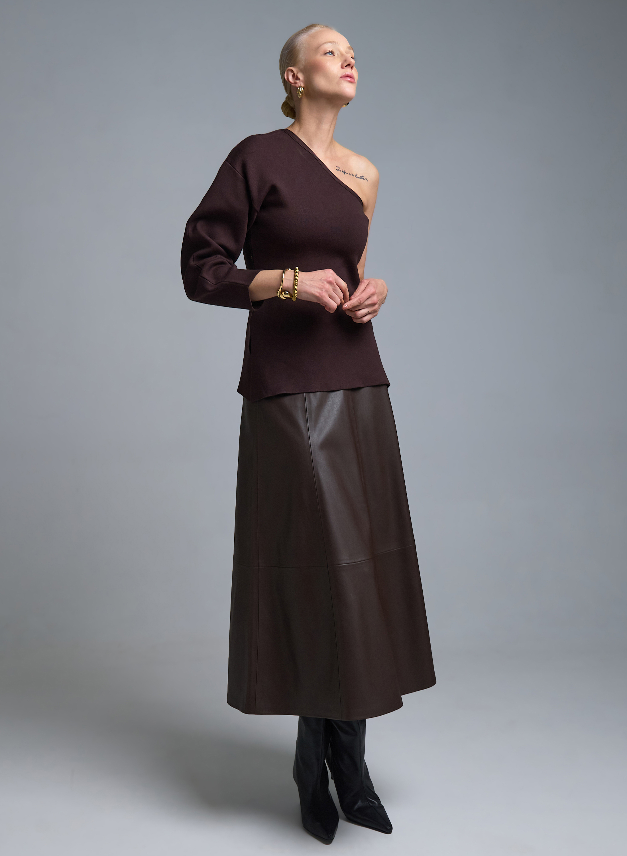 Σοκολά πλεκτή Μπλούζα με έναν ώμο Kontatto - 2