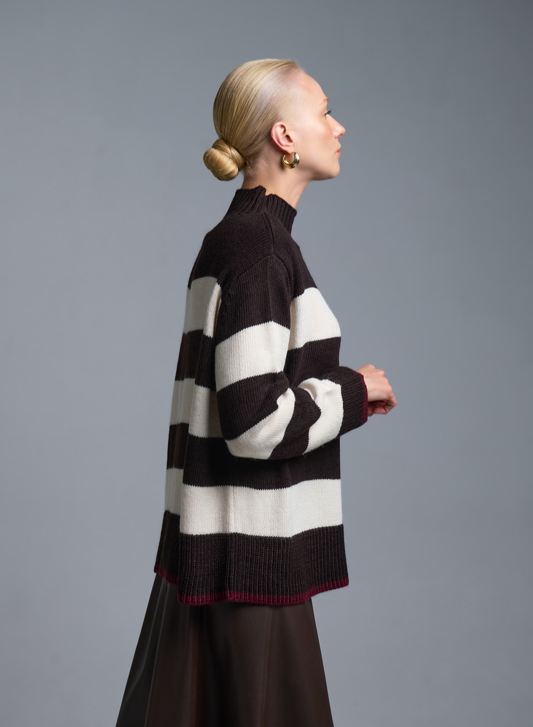 Σοκολά-Εκρού Πουλόβερ ημιζιβάγκο με φαρδιές ρίγες Motel - 5