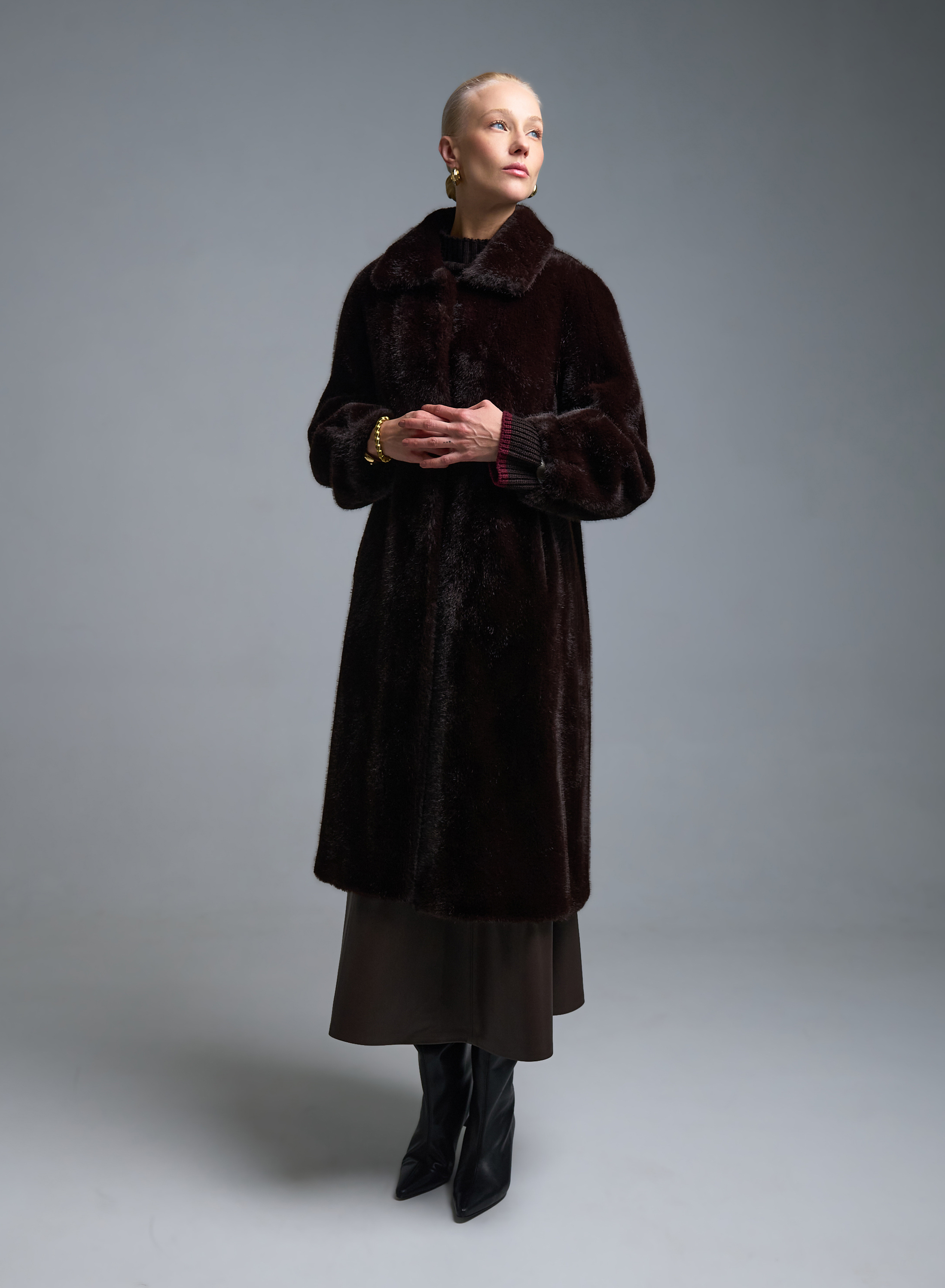 Chocolate eco fur long Coat Motel - 2