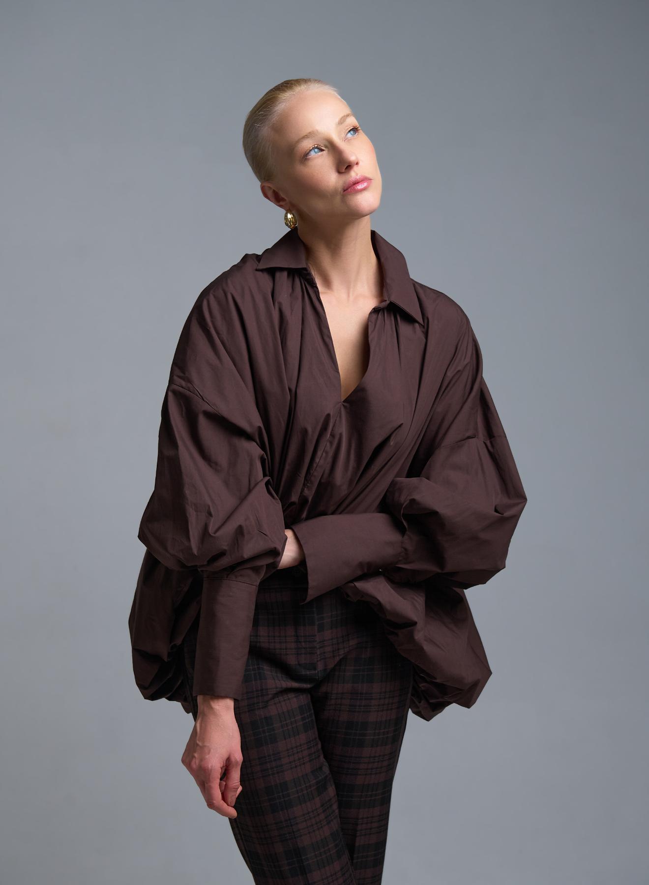 Σοκολά Μπλούζα balloon με V λαιμόκοψη και γιακά, ασύμμετρη με λάστιχο στο τελείωμα Imperial - 5