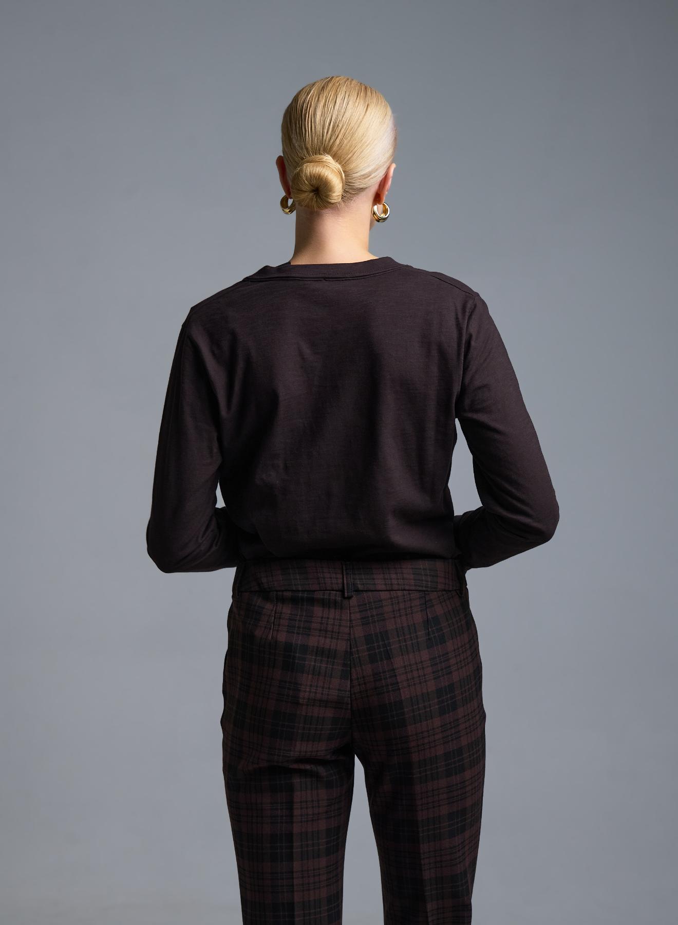 Σοκολά βαμβακερό T-Shirt με μακριά μανίκια και με V λαιμόκοψη Milla - 3