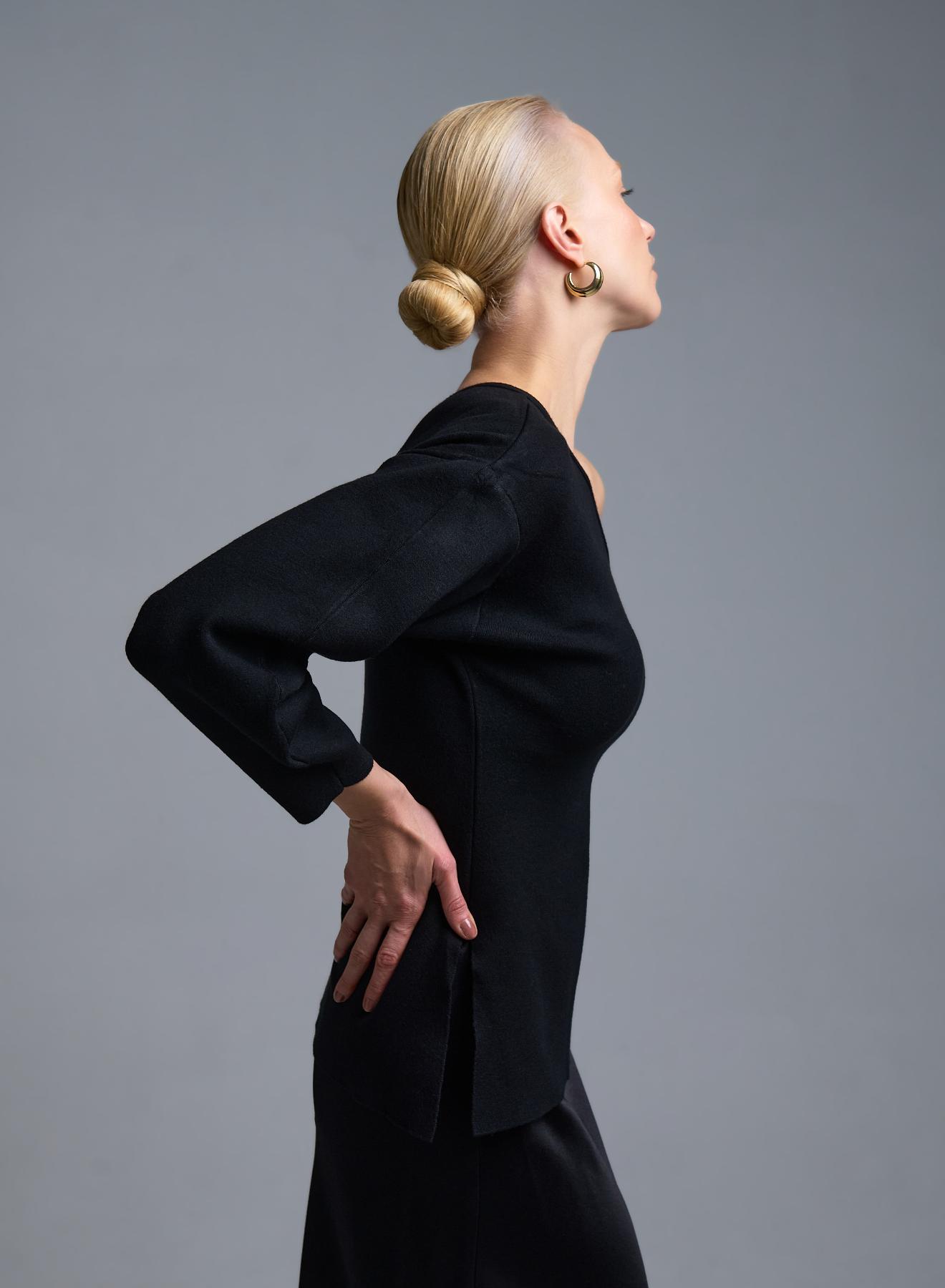 Μαύρη πλεκτή Μπλούζα με έναν ώμο Kontatto - 3