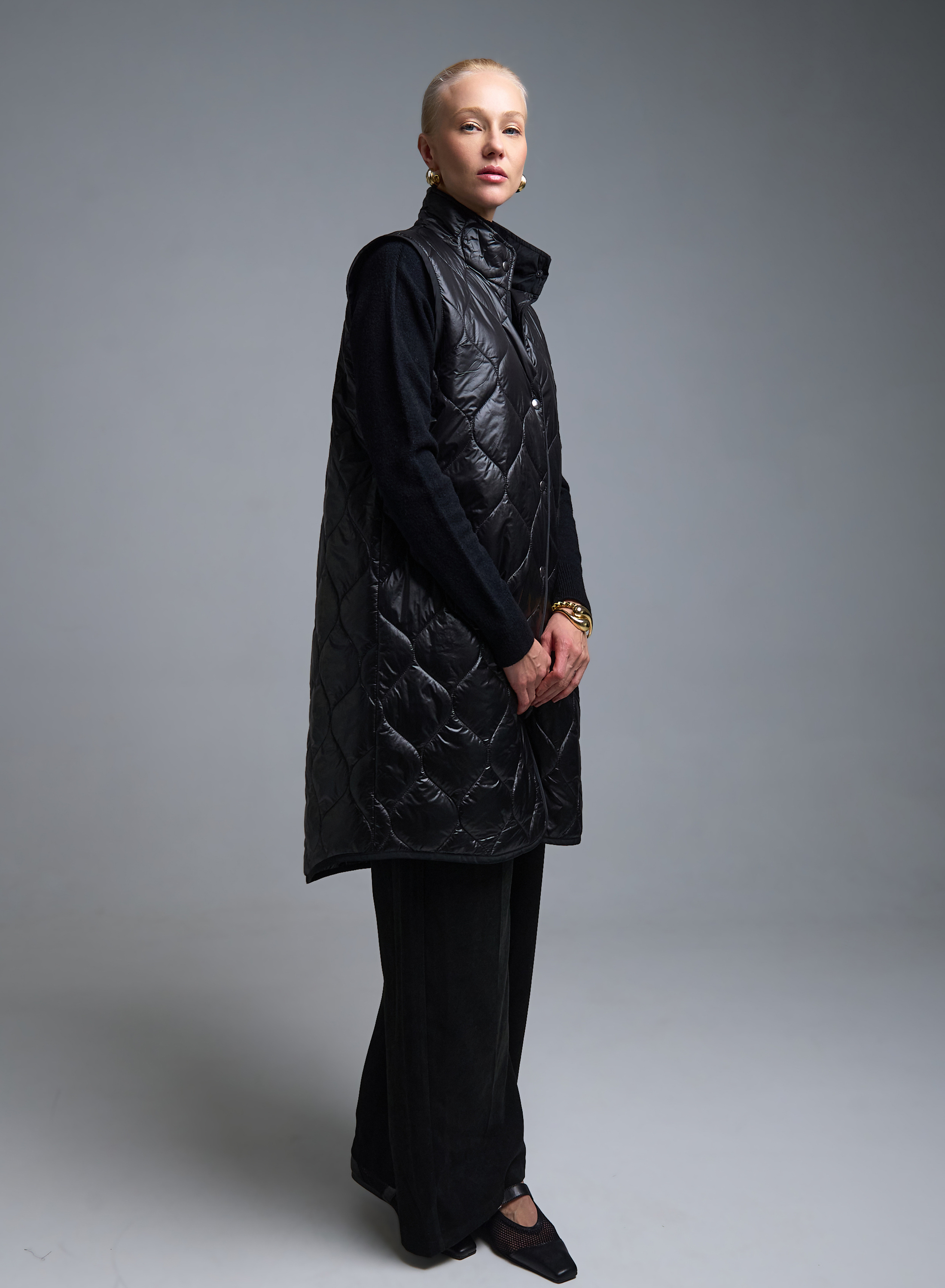Μαύρο αμάνικο Μπουφάν με επένδυση Milla - 1