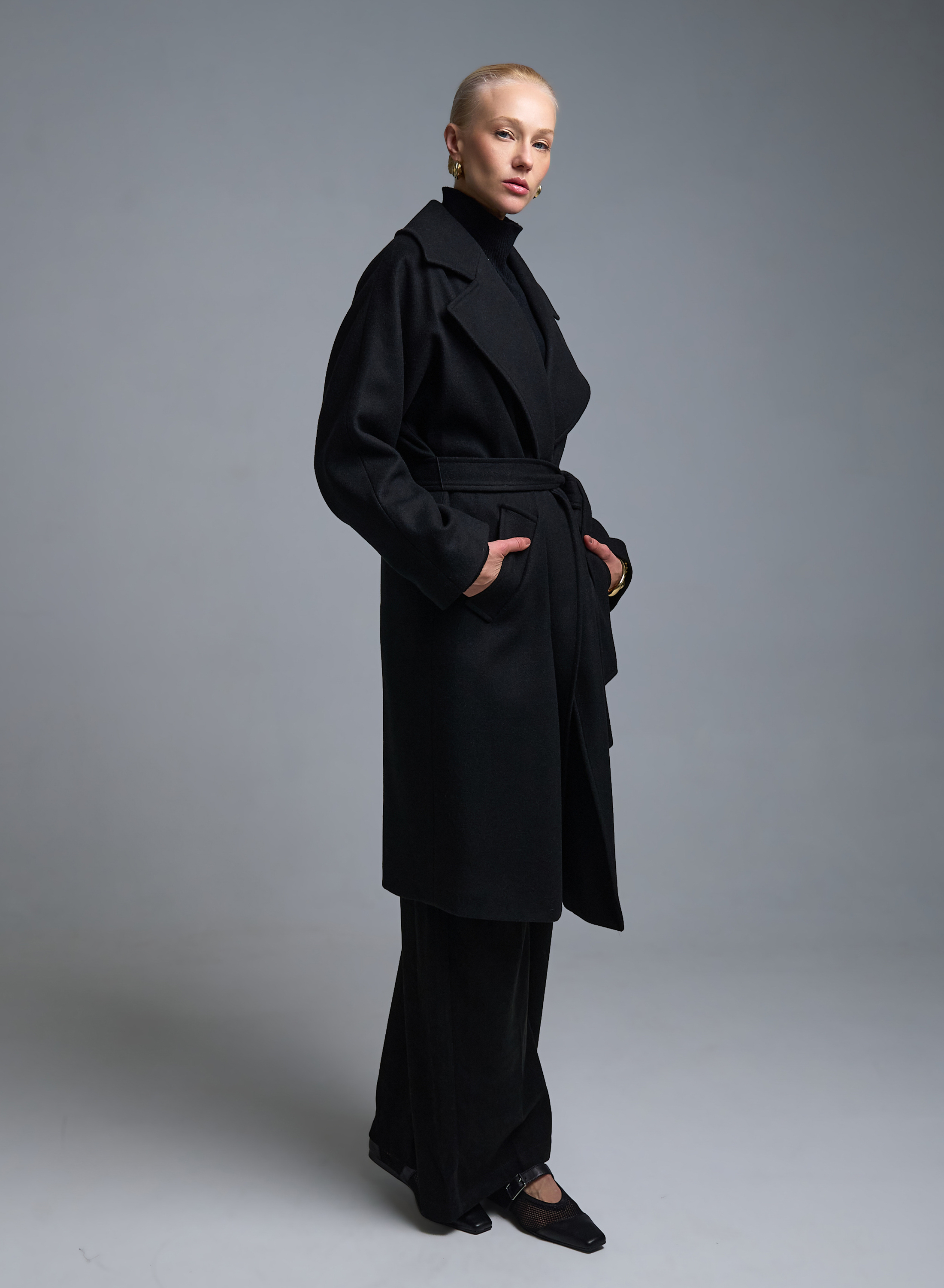 Μαύρο Παλτό με ζώνη Motel - 1