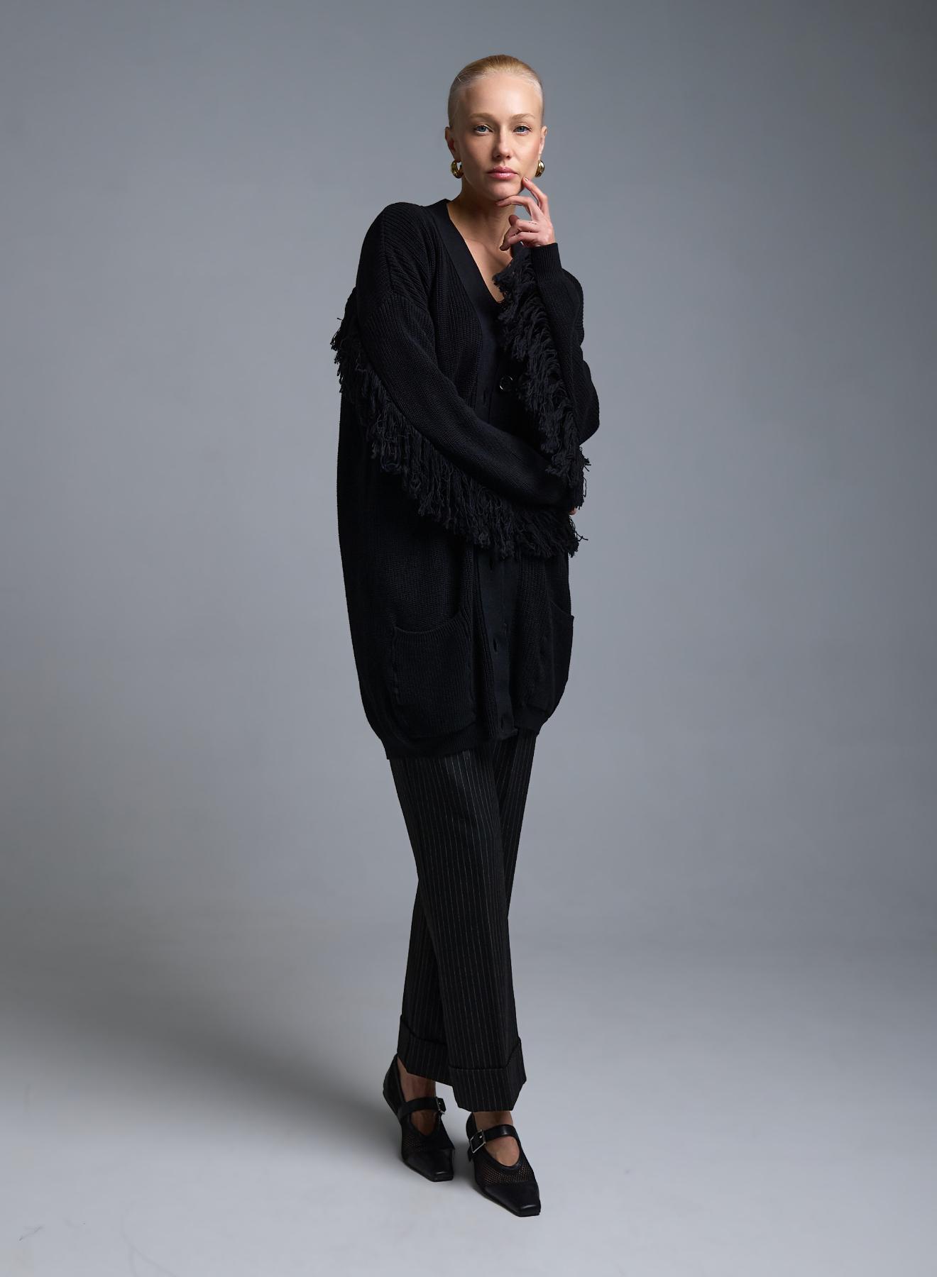 Μαύρη πλεκτή Ζακέτα με κρόσια και με εξωτερικές τσέπες μπροστά Kontatto - 2