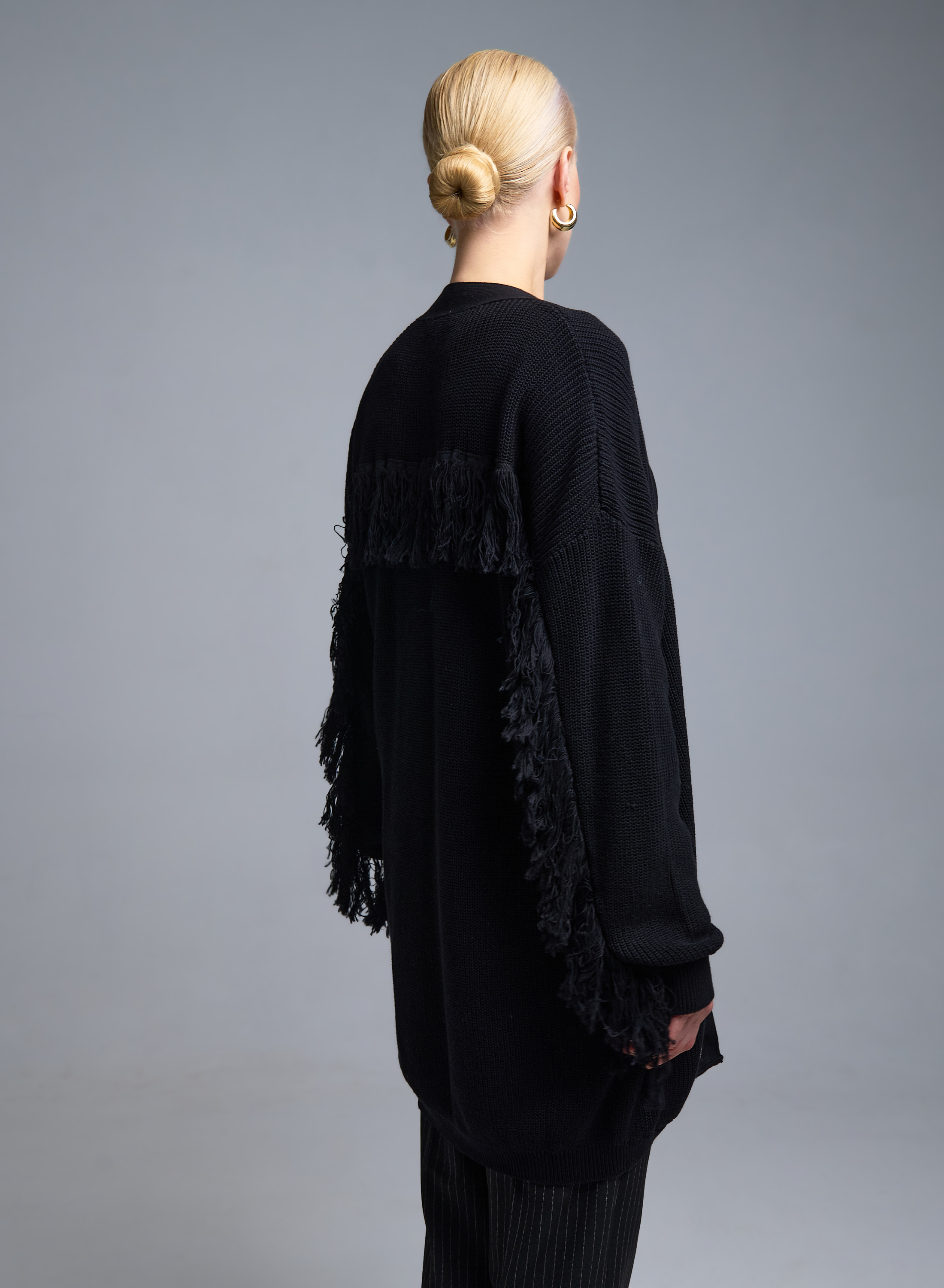 Μαύρη πλεκτή Ζακέτα με κρόσια και με εξωτερικές τσέπες μπροστά Kontatto - 5