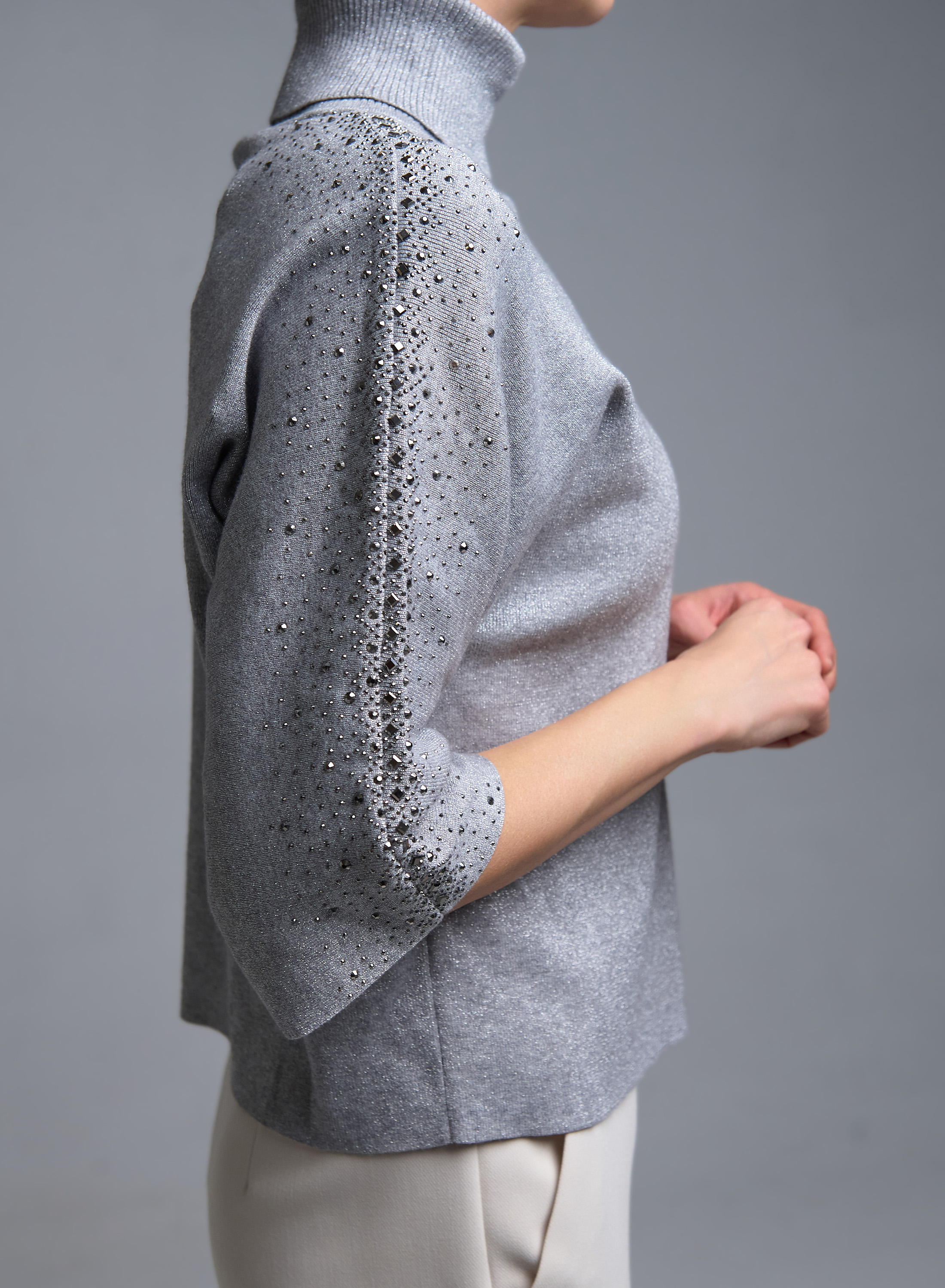 Γκρι Πουλόβερ ζιβάγκο με τρία τέταρτα μανίκια με στρας Valentina Milano - 3