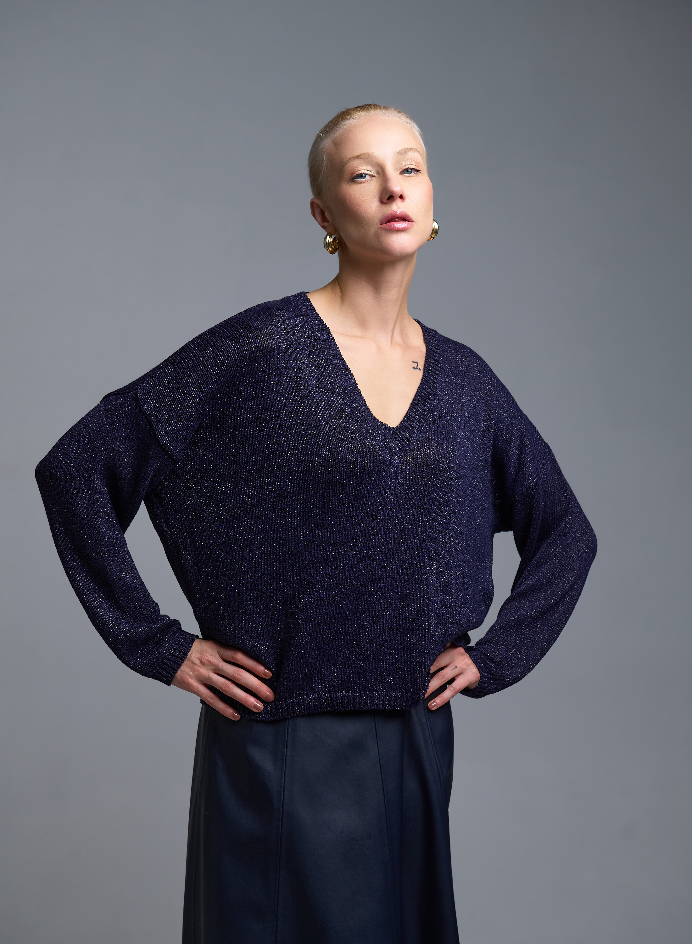 Μπλε πλεκτή λούρεξ Μπλούζα με V λαιμόκοψη Kontatto - 1