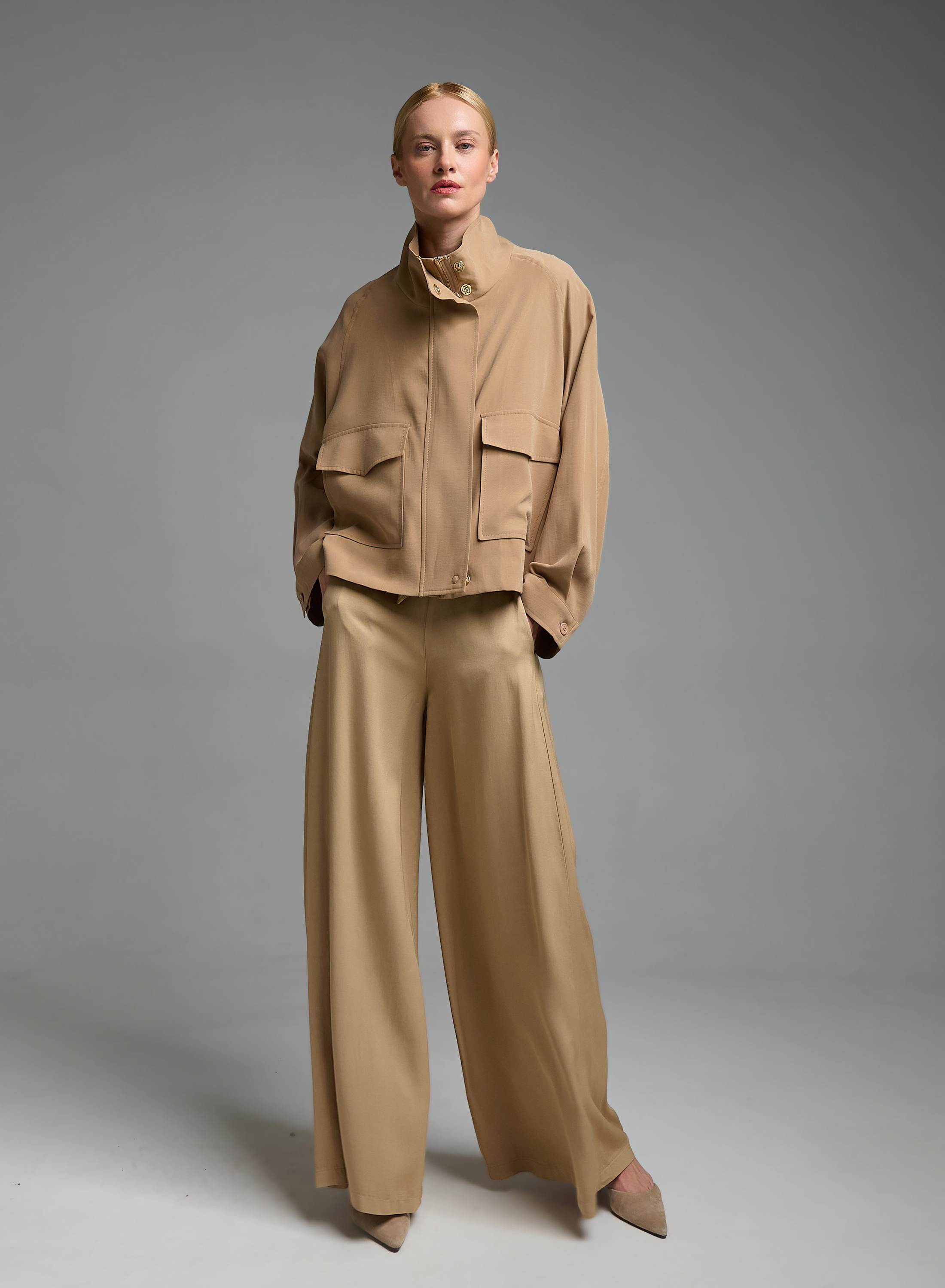 Μπεζ Μπουφάν με εξωτερικές τσέπες μπροστά Eco - 3