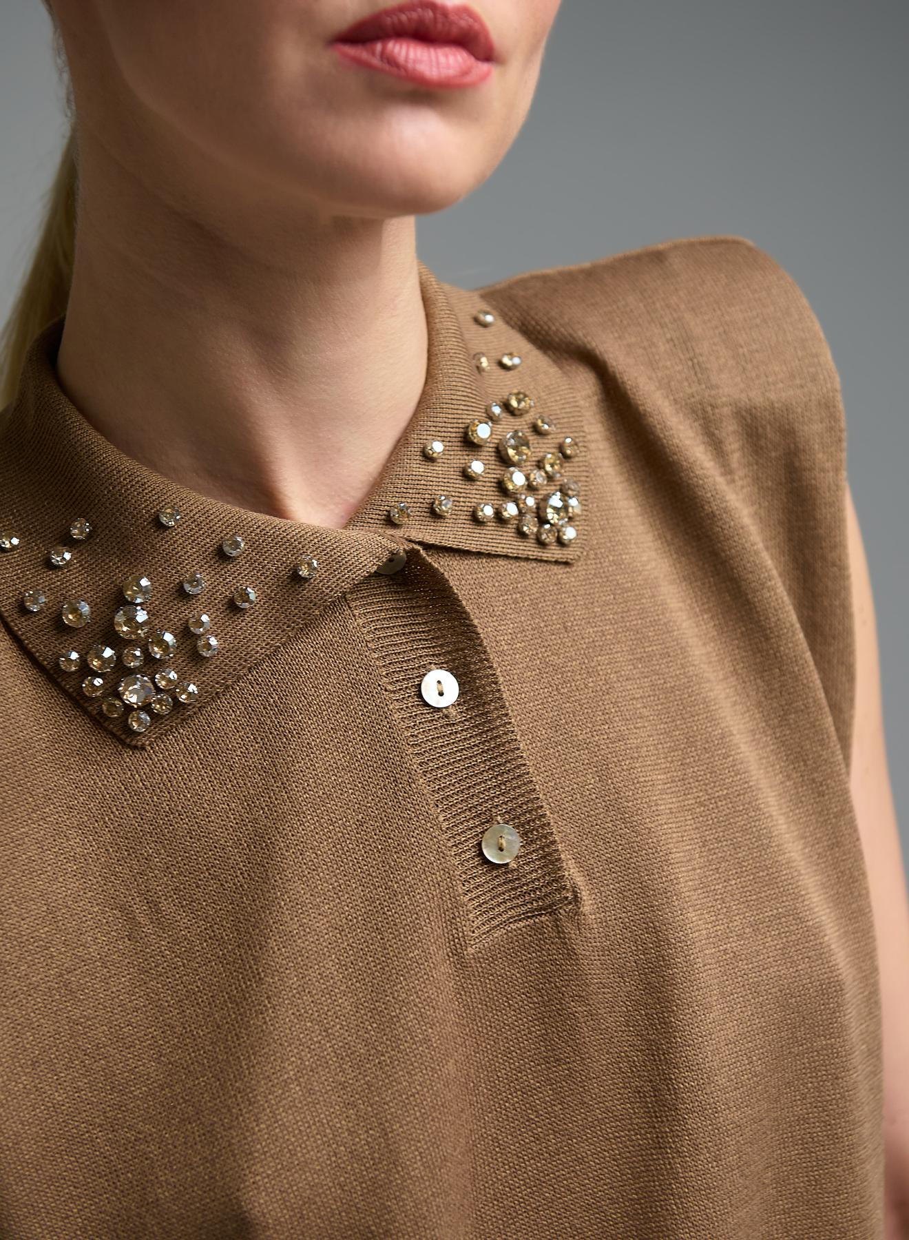Κάμελ πλεκτή αμάνικη Μπλούζα με γιακά με διακοσμητικά κρύσταλλα Eco - 4