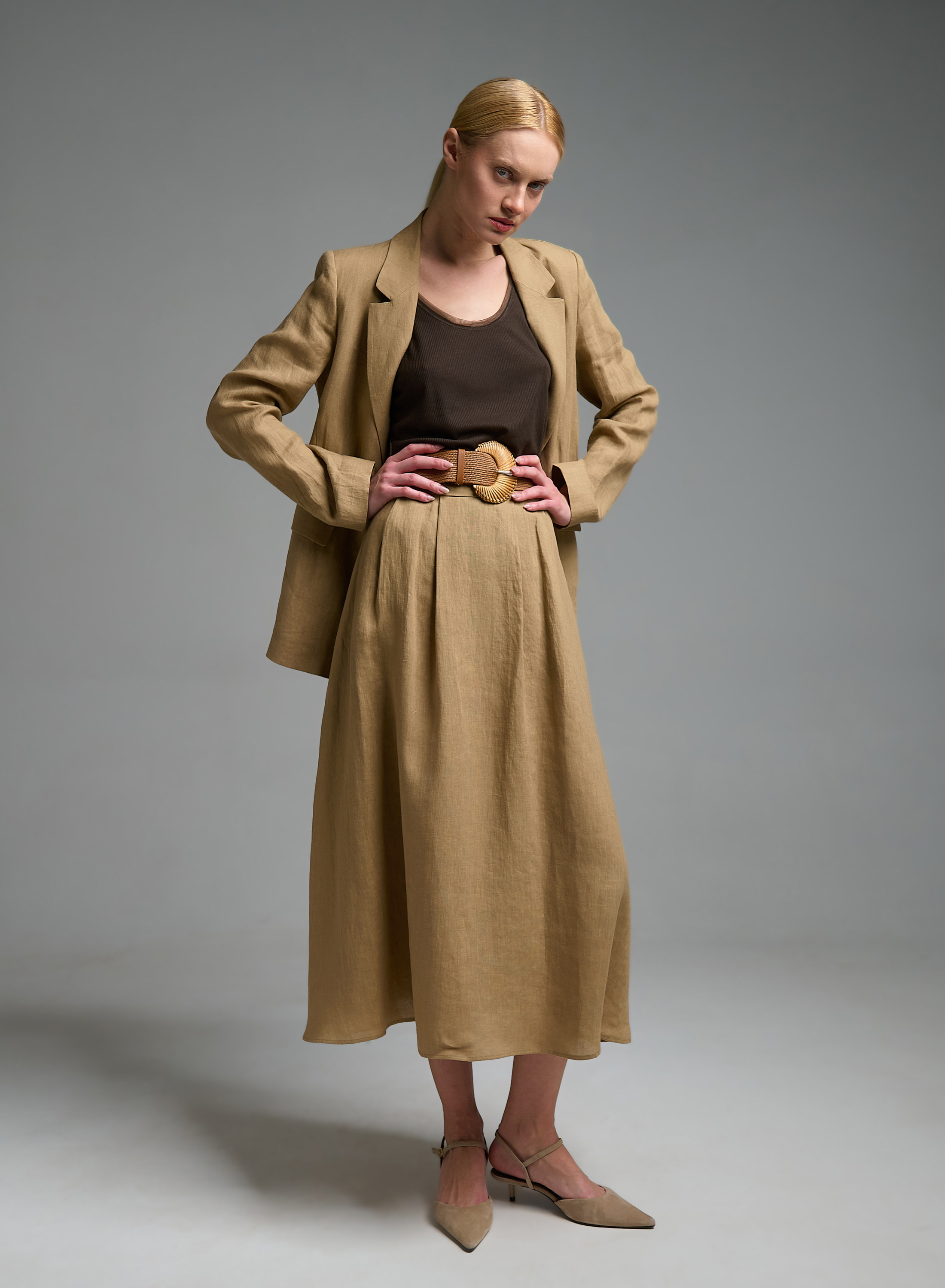 Κάμελ λινή Φούστα με πιέτες και με λάστιχο στη μέση πίσω Emme Marella - 4