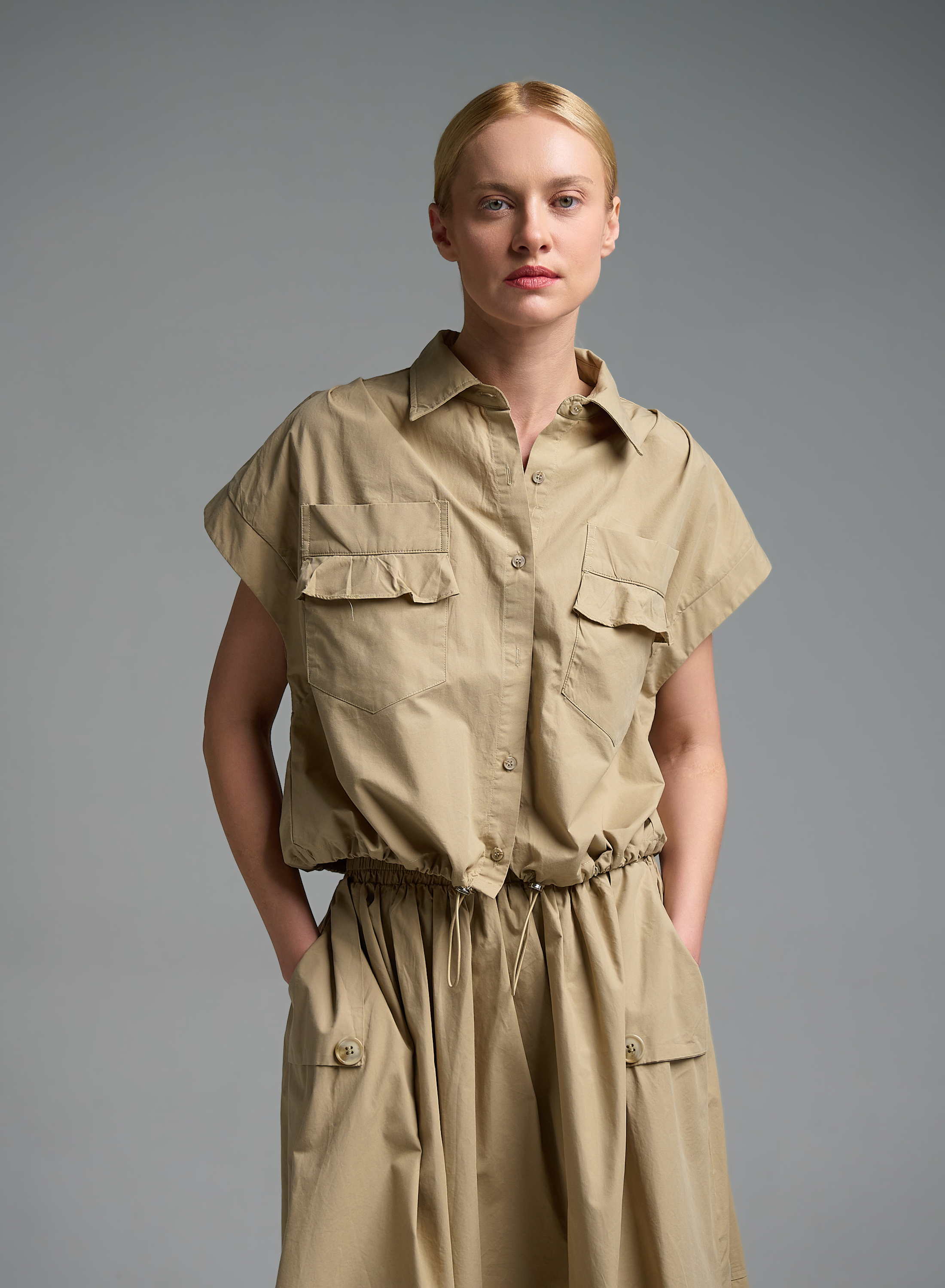 Μπεζ αμάνικο Πουκάμισο με λάστιχο στο τελείωμα Valentina Milano - 0