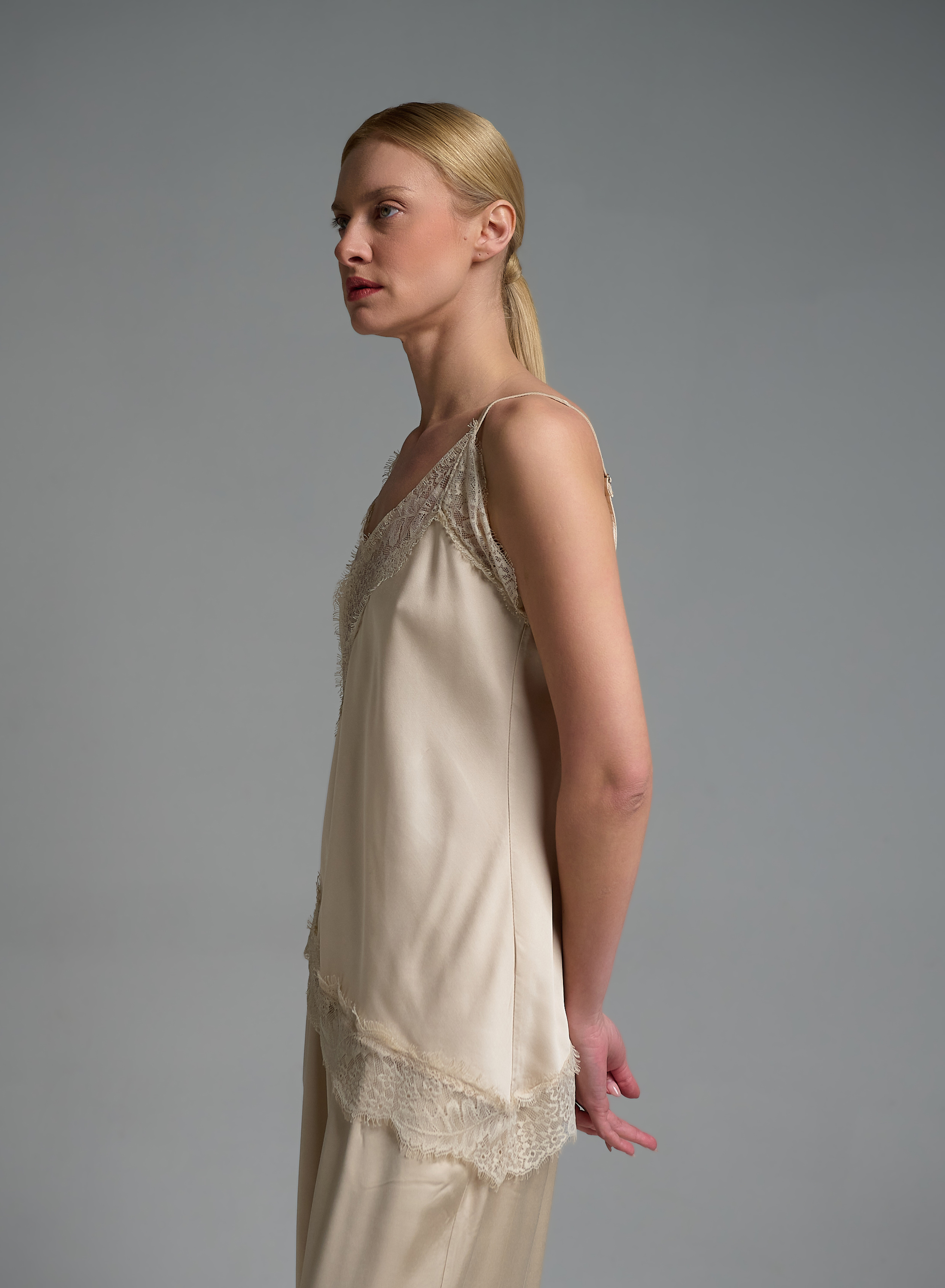 Εκρού silky touch Τοπ με τιράντες και με δαντέλα Valentina Milano - 1