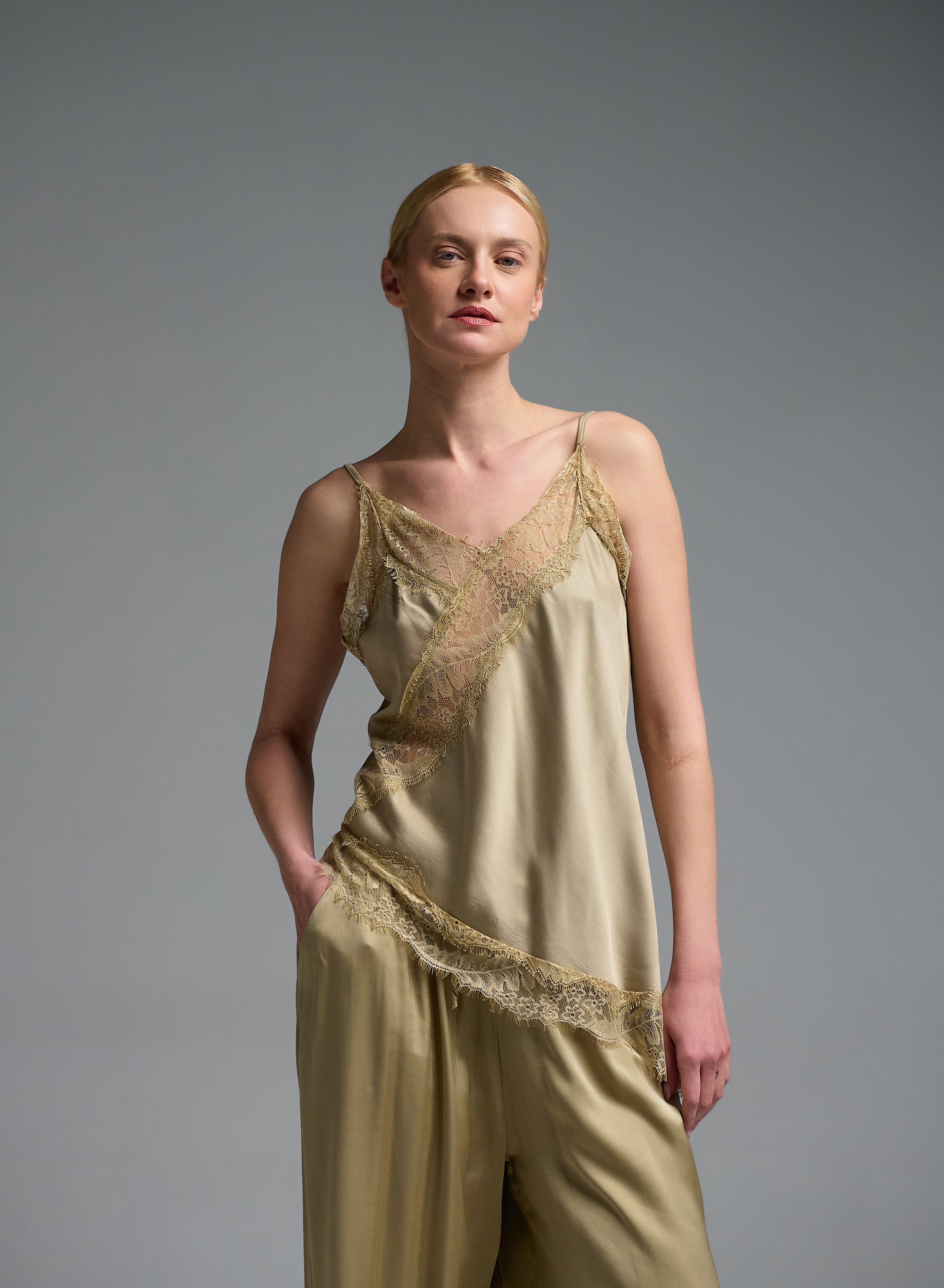 Χρυσό silky touch Τοπ με τιράντες και με δαντέλα Valentina Milano - 4