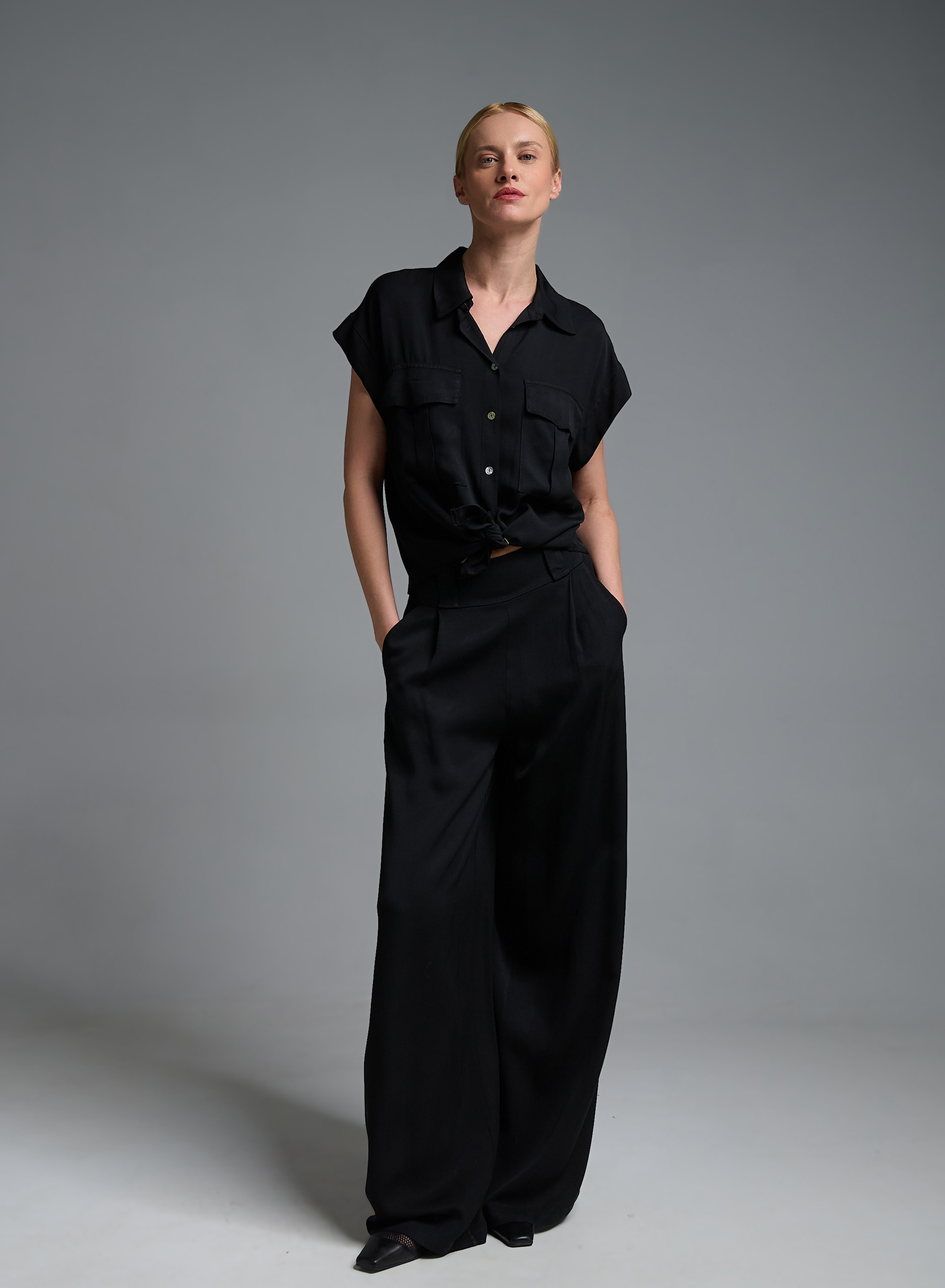 Μαύρο Πουκάμισο με κοντά μανίκια και κόμπο μπροστά Eco - 2