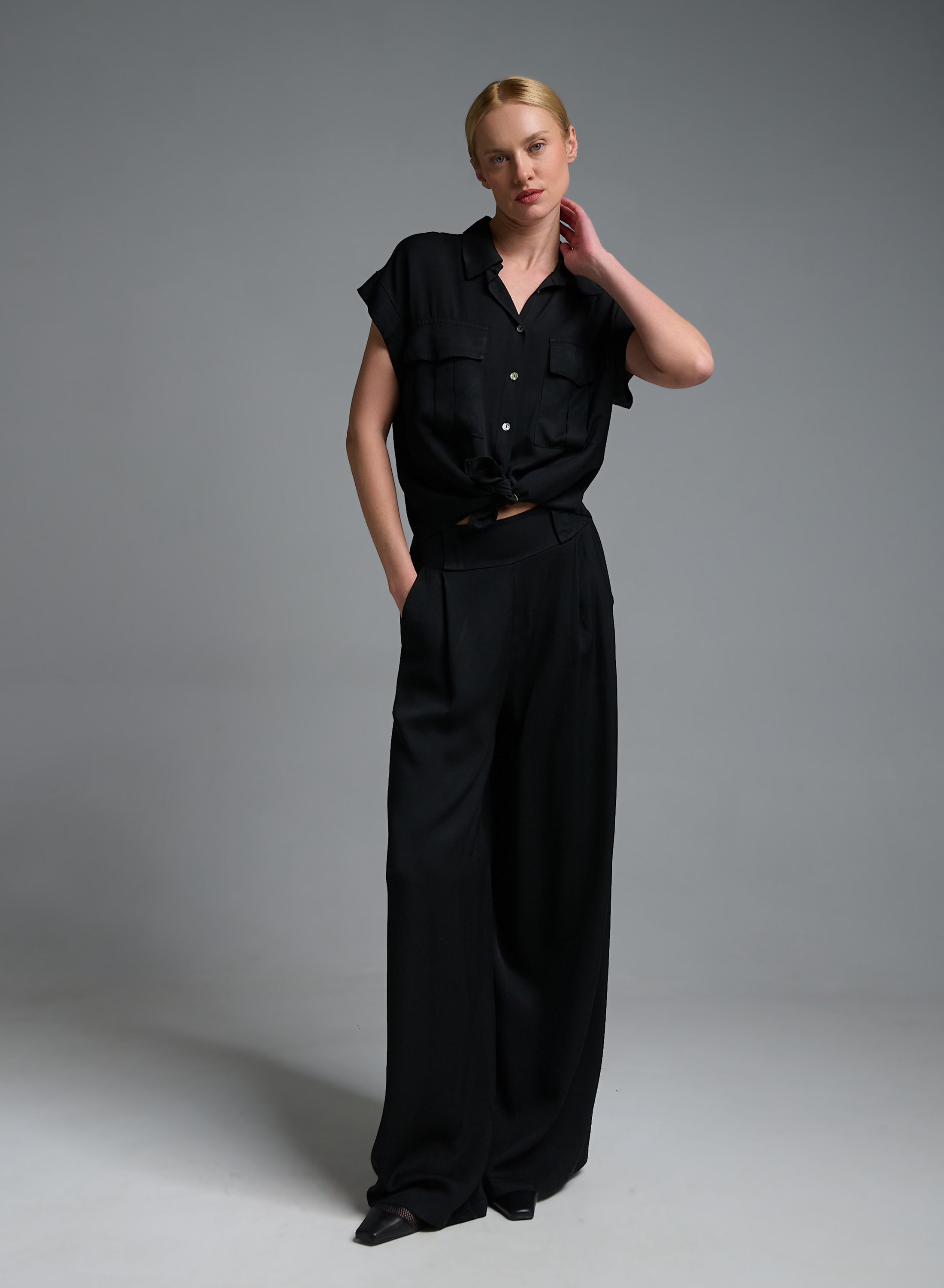 Black wide legs pleated Pants with elasticated rear waistband Eco - 2
