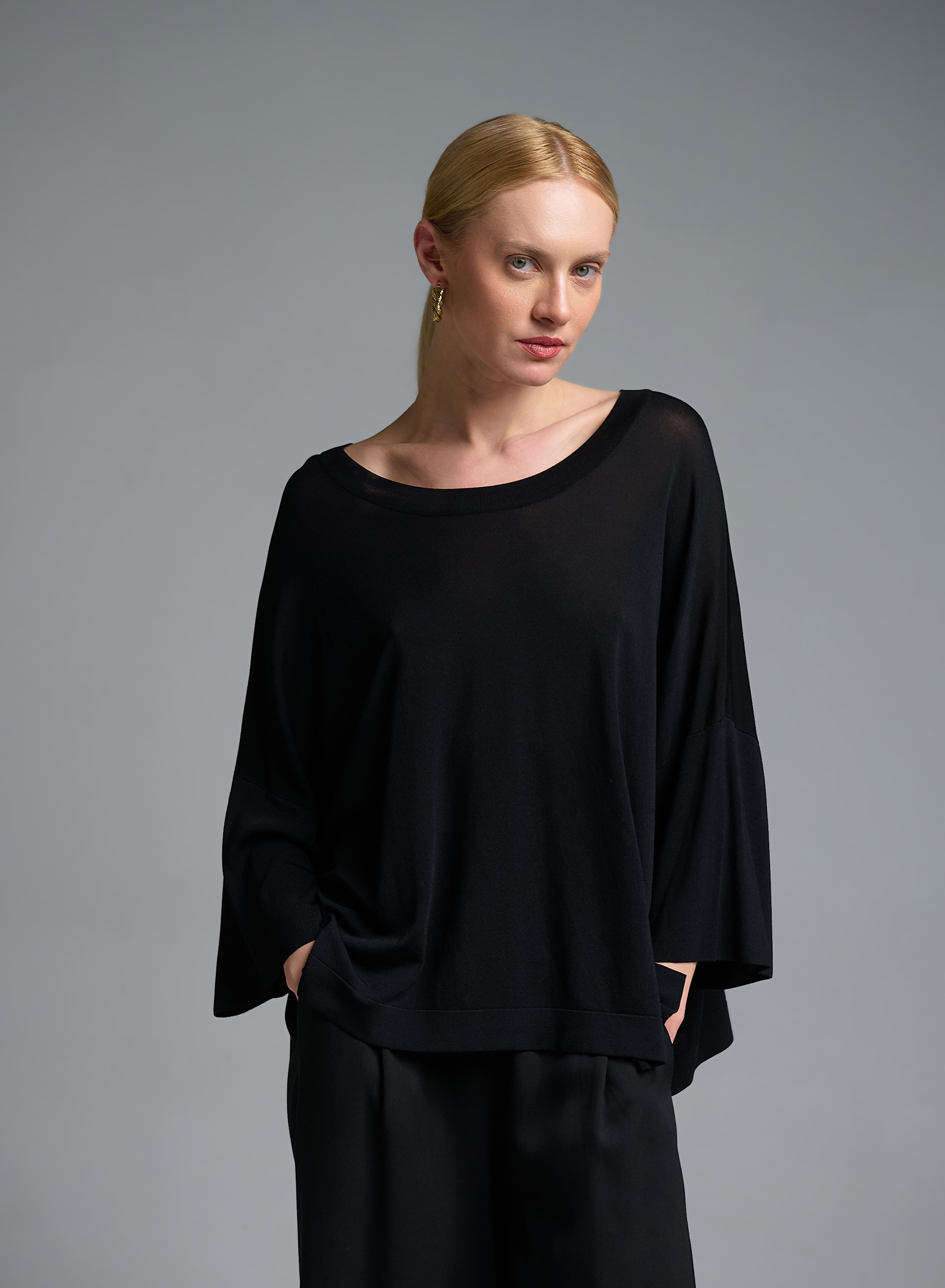 Μαύρη πλεκτή Μπλούζα με ανοίγματα στο πλάι και με τρία τέταρτα μανίκια Valentina Milano - 7