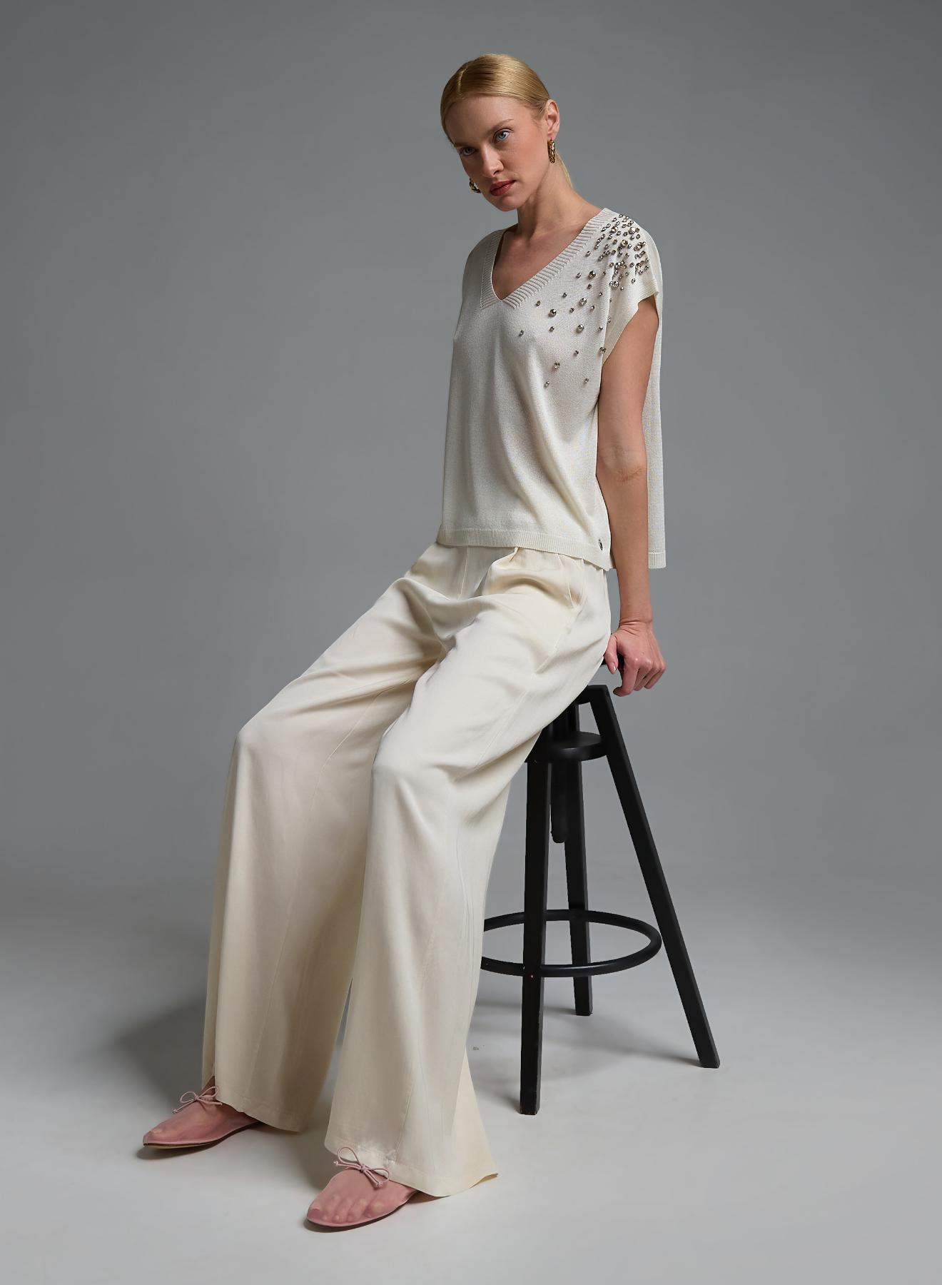 Εκρού αμάνικη πλεκτή Μπλούζα με V λαιμόκοψη και με διακοσμητικά κρύσταλλα Eco - 1