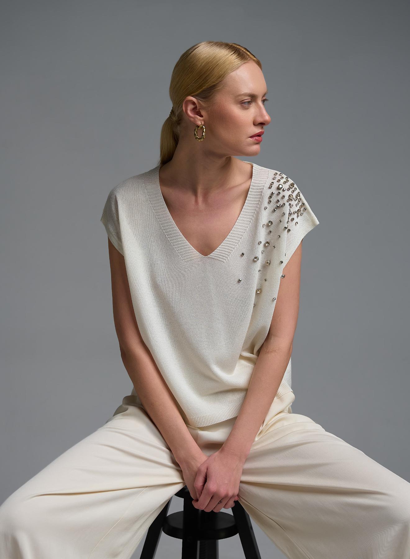 Εκρού αμάνικη πλεκτή Μπλούζα με V λαιμόκοψη και με διακοσμητικά κρύσταλλα Eco - 3