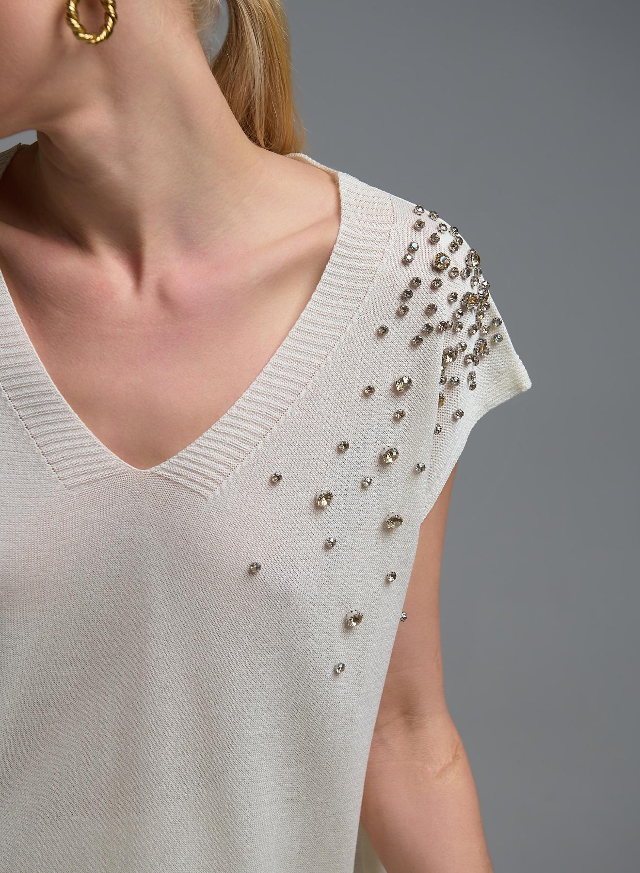 Εκρού αμάνικη πλεκτή Μπλούζα με V λαιμόκοψη και με διακοσμητικά κρύσταλλα Eco - 5
