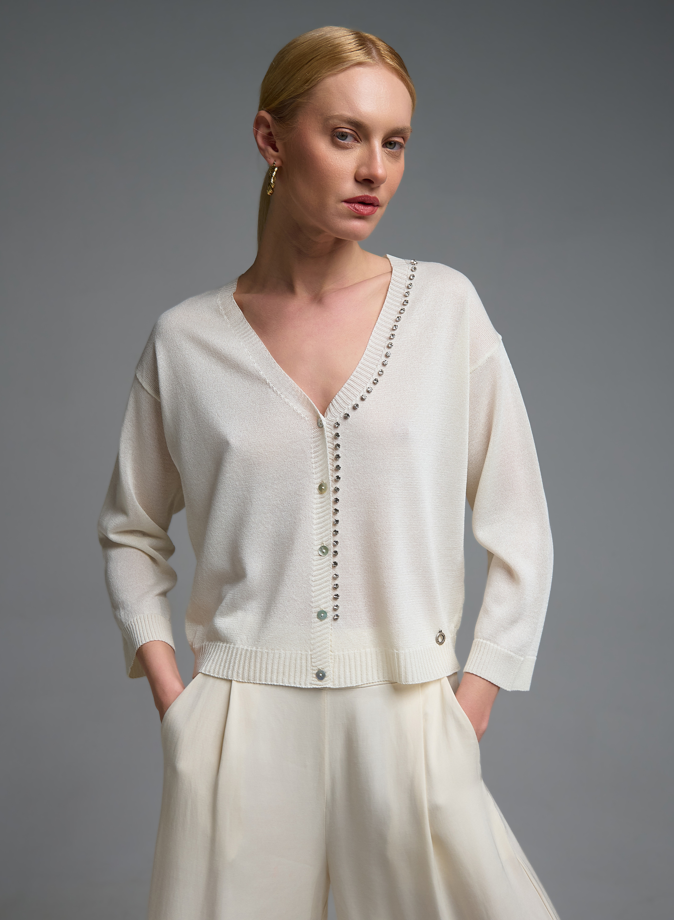 Ecru knitted Cardigan with V neckline with decorative crystals Eco - 0