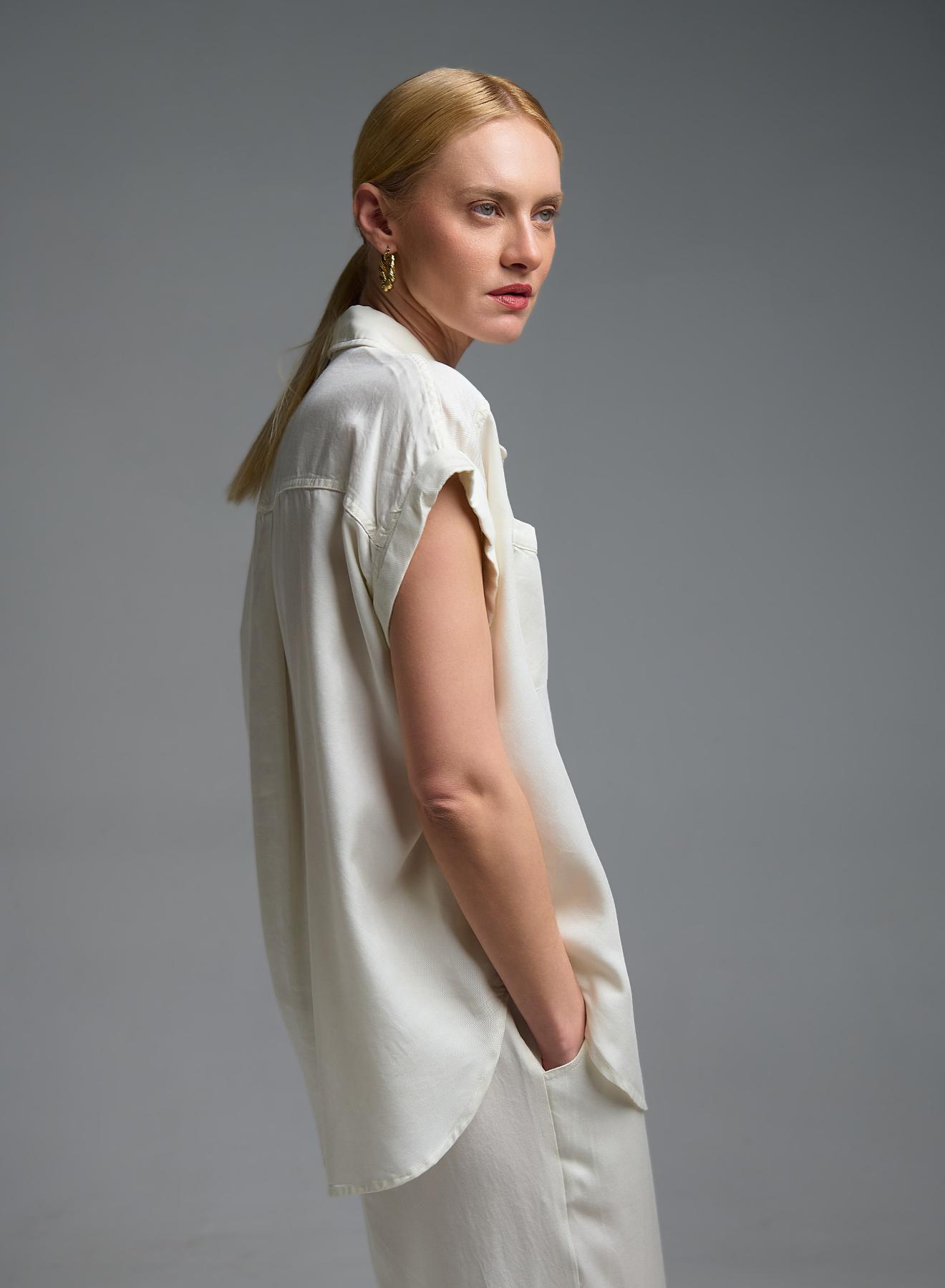 Εκρού αμάνικο Πουκάμισο σε χαλαρή γραμμή με μεταλλικά κουμπιά Valentina Milano - 4