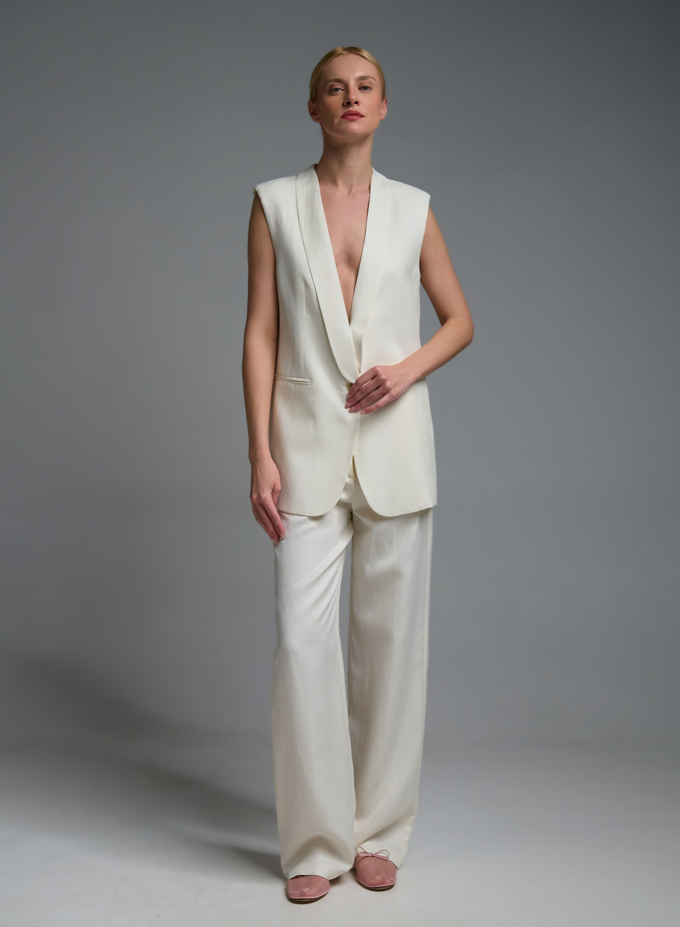 Εκρού μακρύ Γιλέκο με γιακά και με ένα κουμπί Vicolo - 2