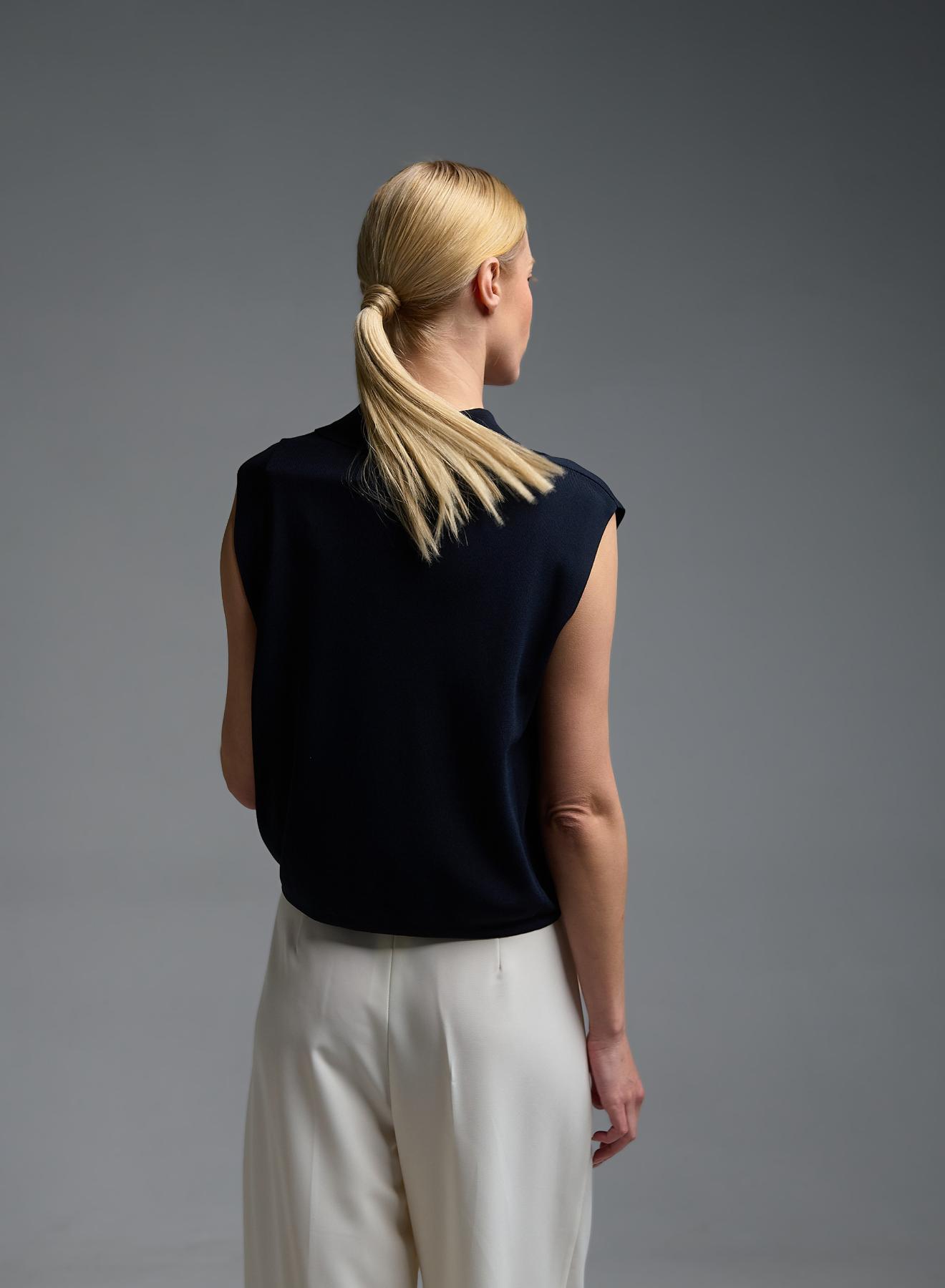 Μπλε αμάνικη πλεκτή Μπλούζα polo με φερμουάρ και με κορδόνι στο τελείωμα Valentina Milano - 5