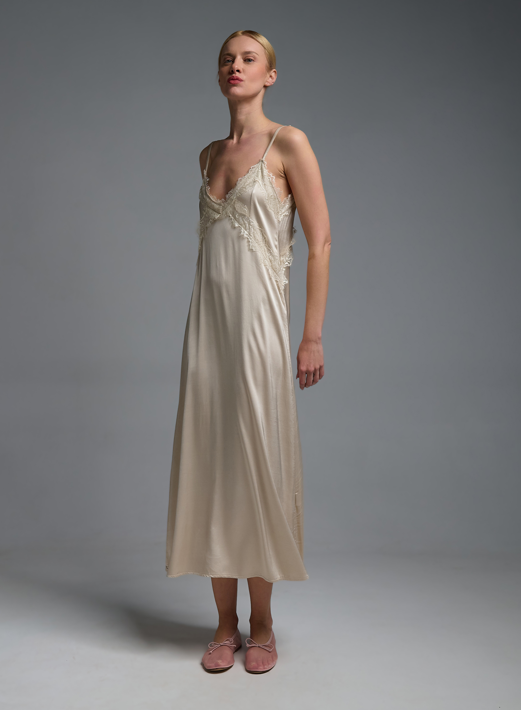 Ecru silky touch Dress with straps and with lace details Valentina Milano - 3