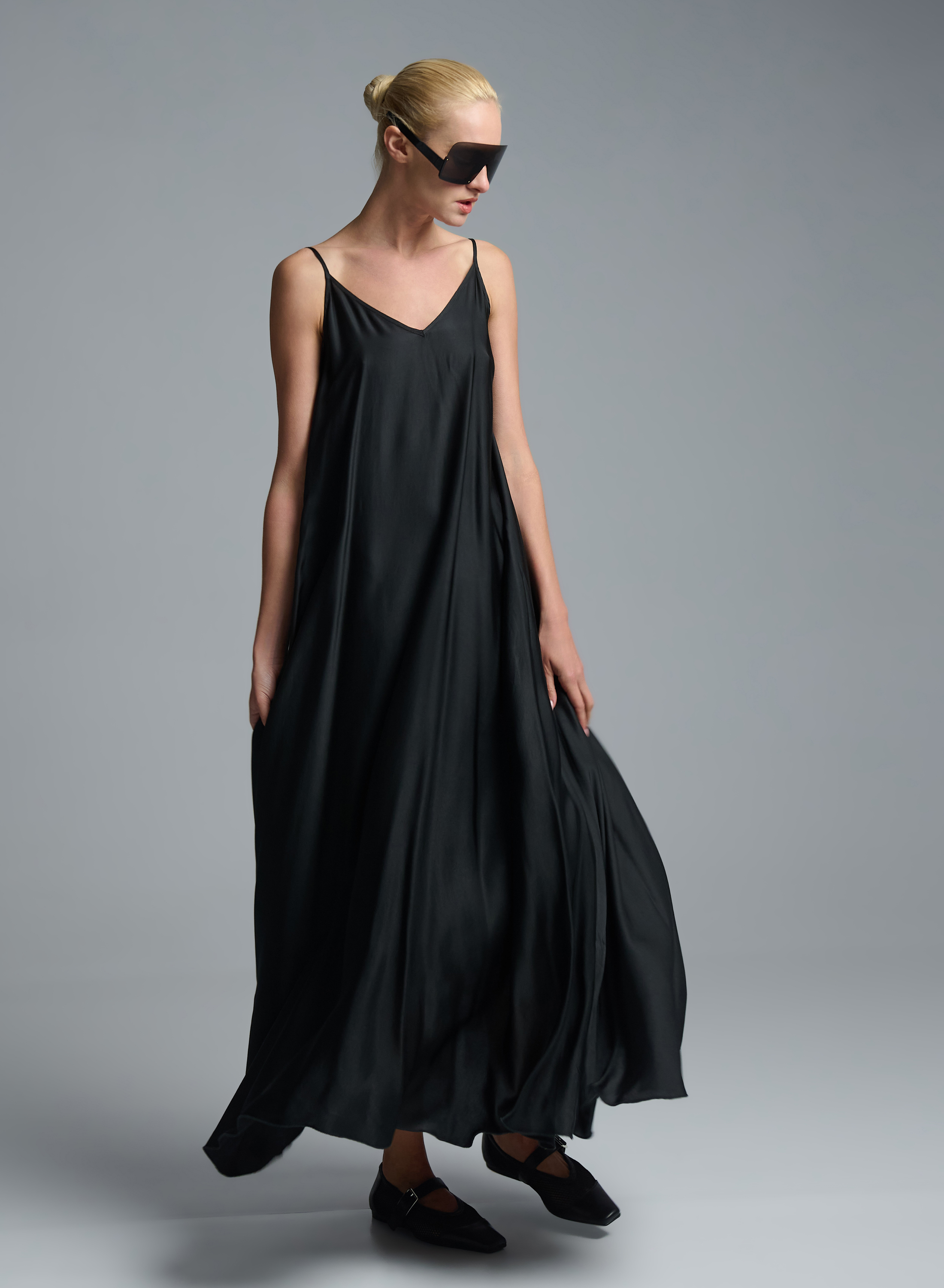 Black silky touch Dress with straps Vicolo - 1