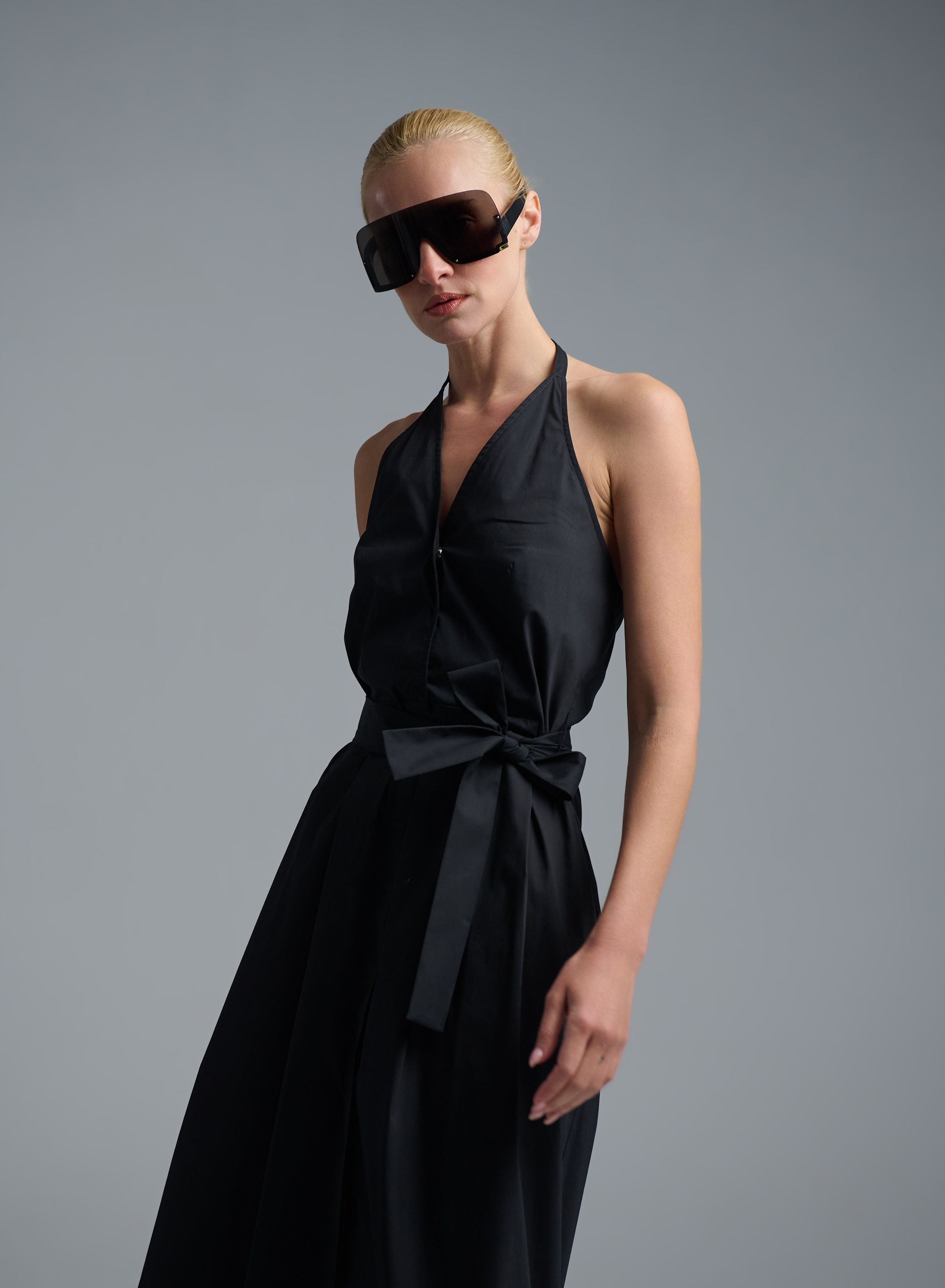 Black sleeveless halter neck Dress with belt and with open back Emme Marella - 2