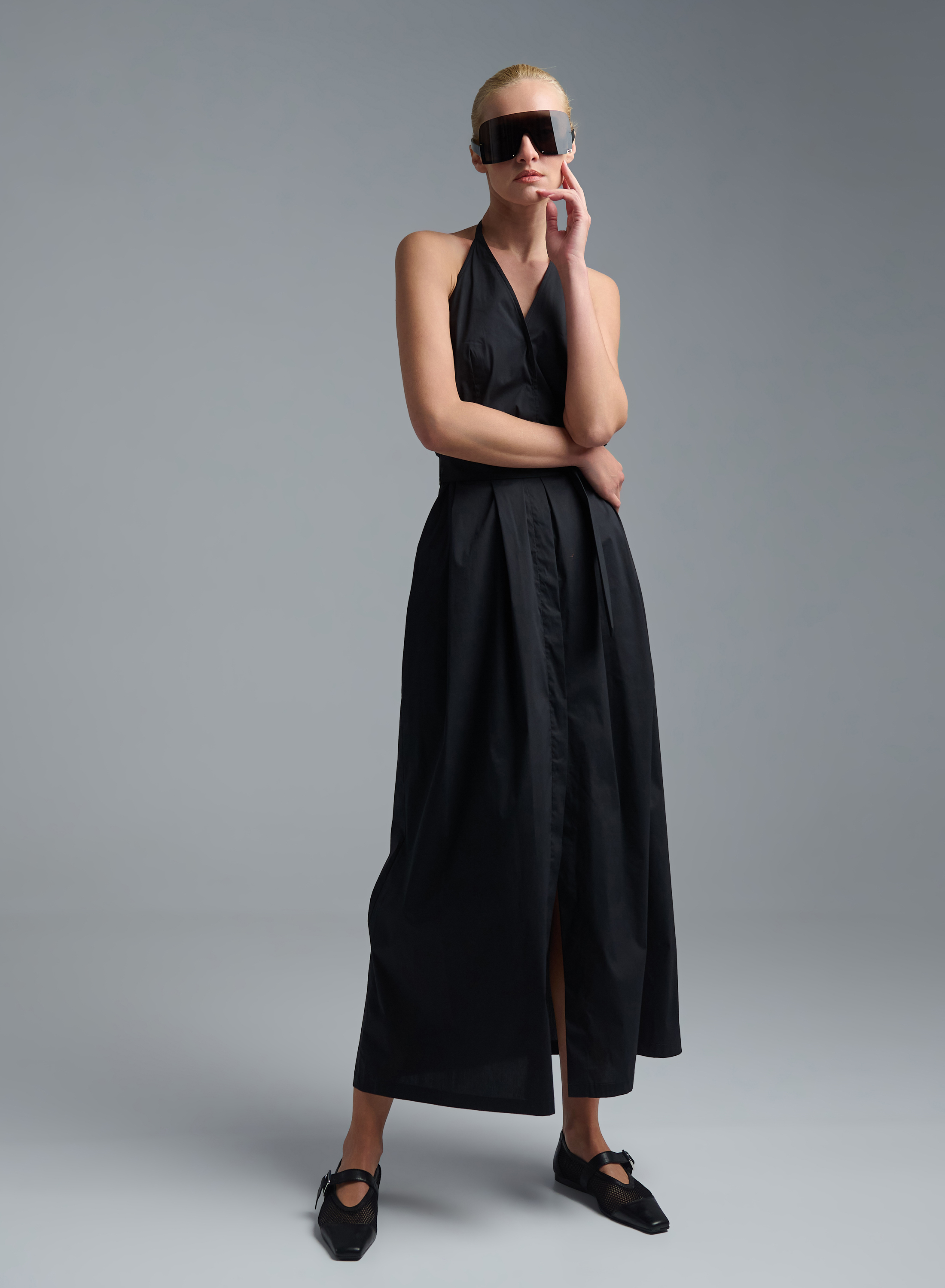 Black sleeveless halter neck Dress with belt and with open back Emme Marella - 3