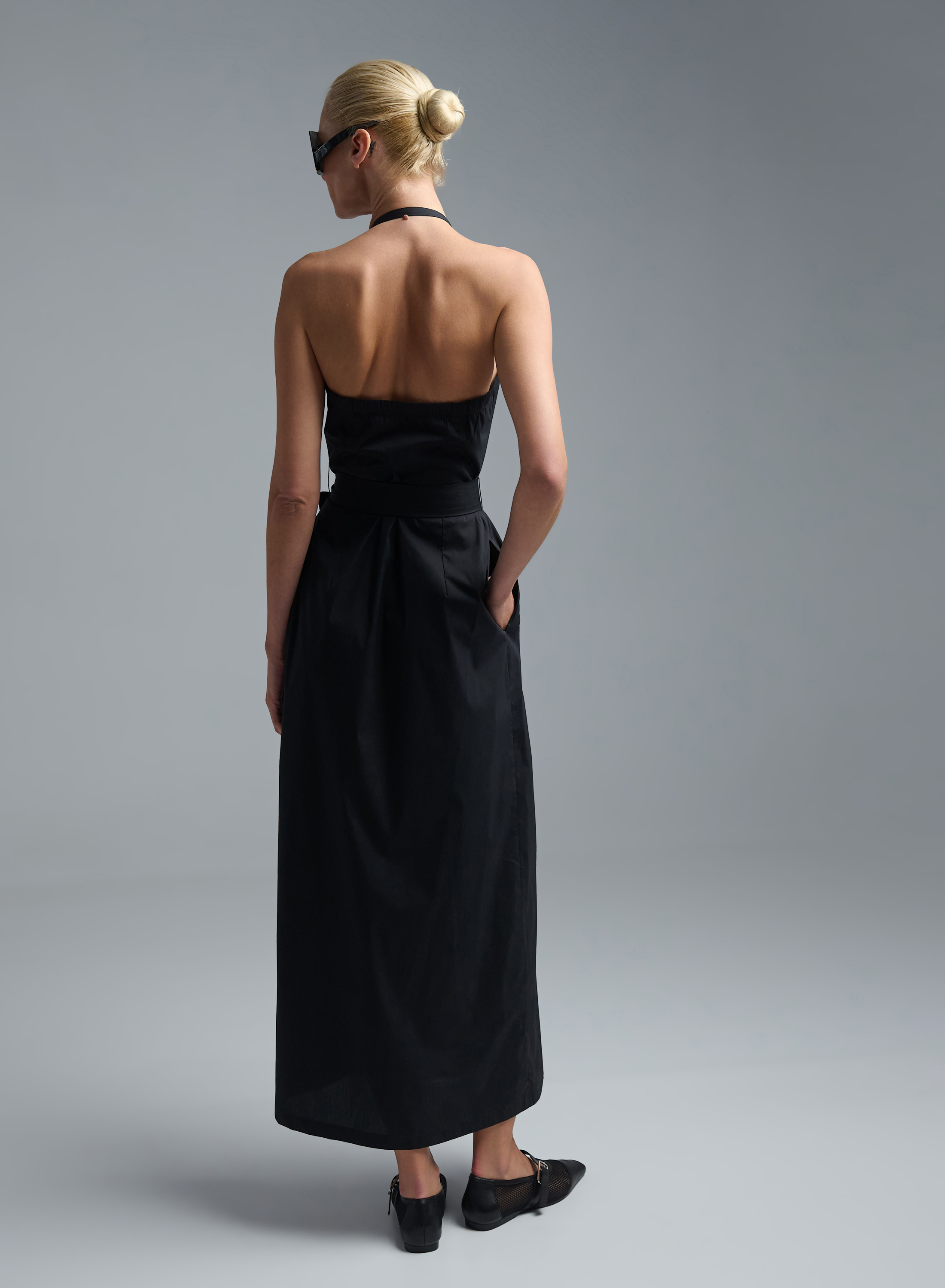 Black sleeveless halter neck Dress with belt and with open back Emme Marella - 5