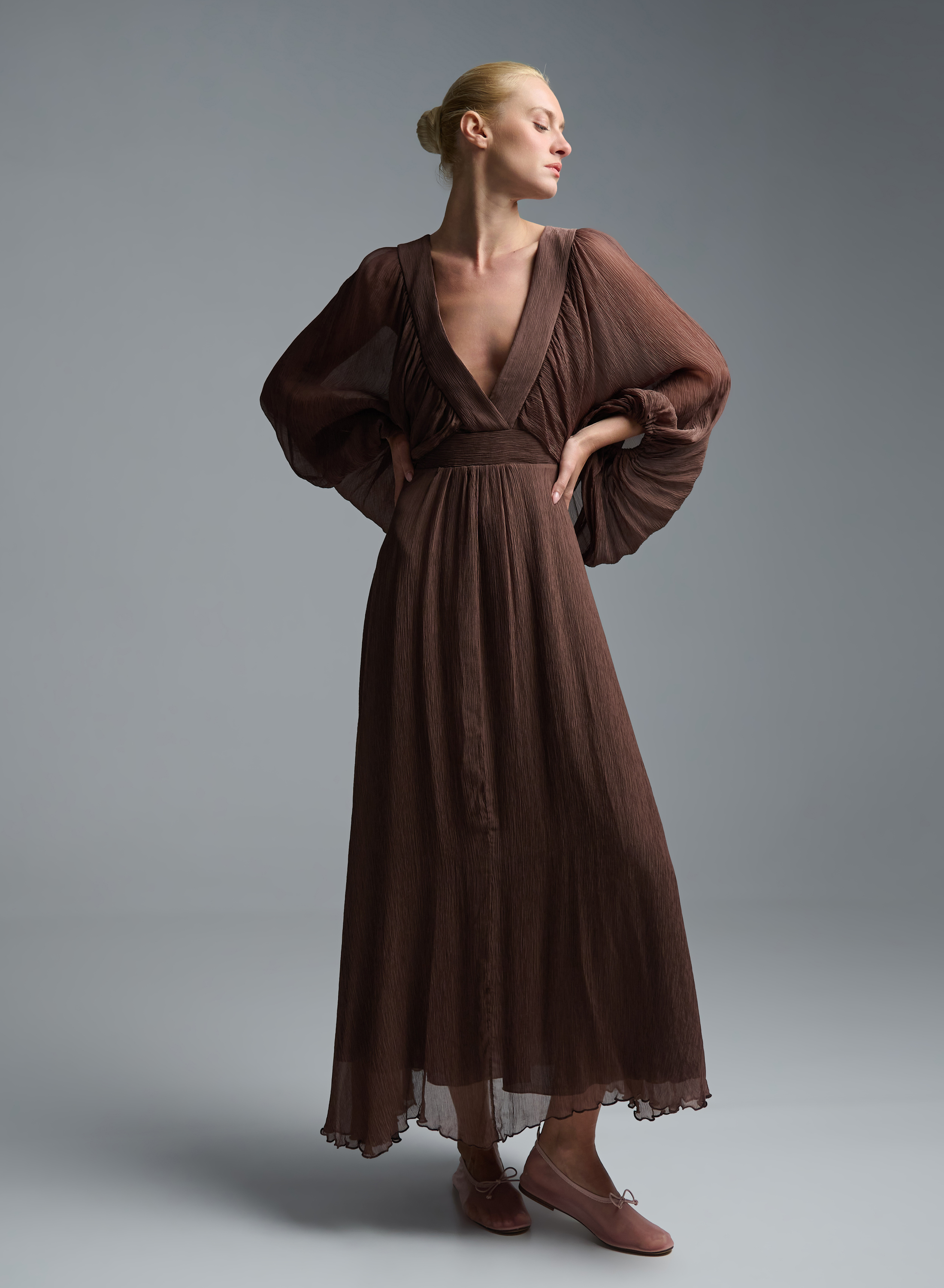 Chocolate long Dress with V neckline and with wide sleeves Imperial - 7