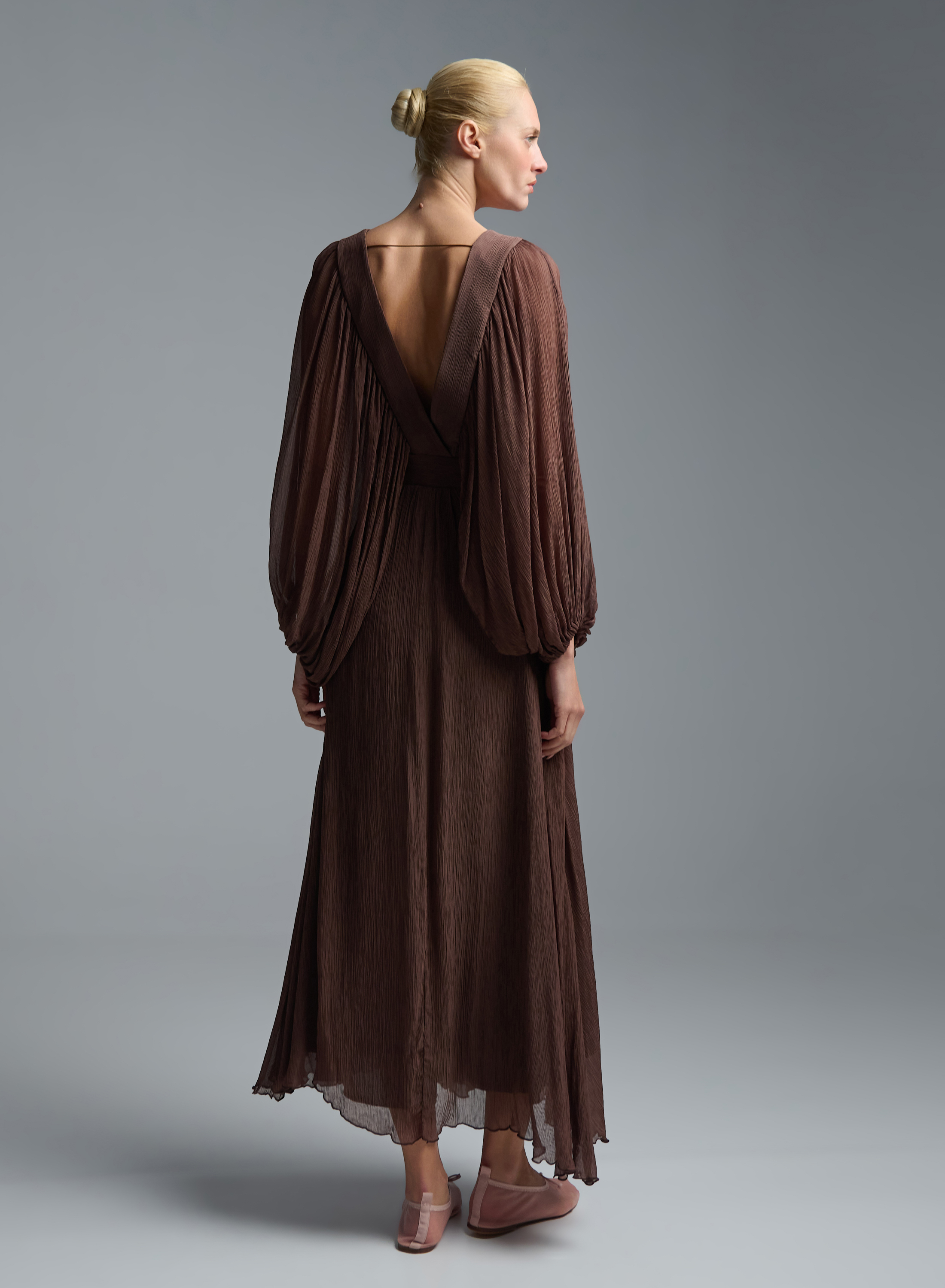 Chocolate long Dress with V neckline and with wide sleeves Imperial - 9