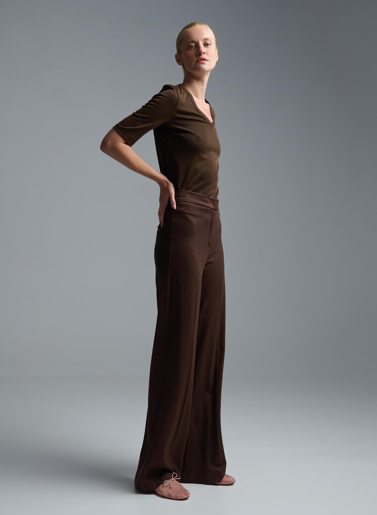 Chocolate Top with short sleeves and with V neckline Imperial - 3