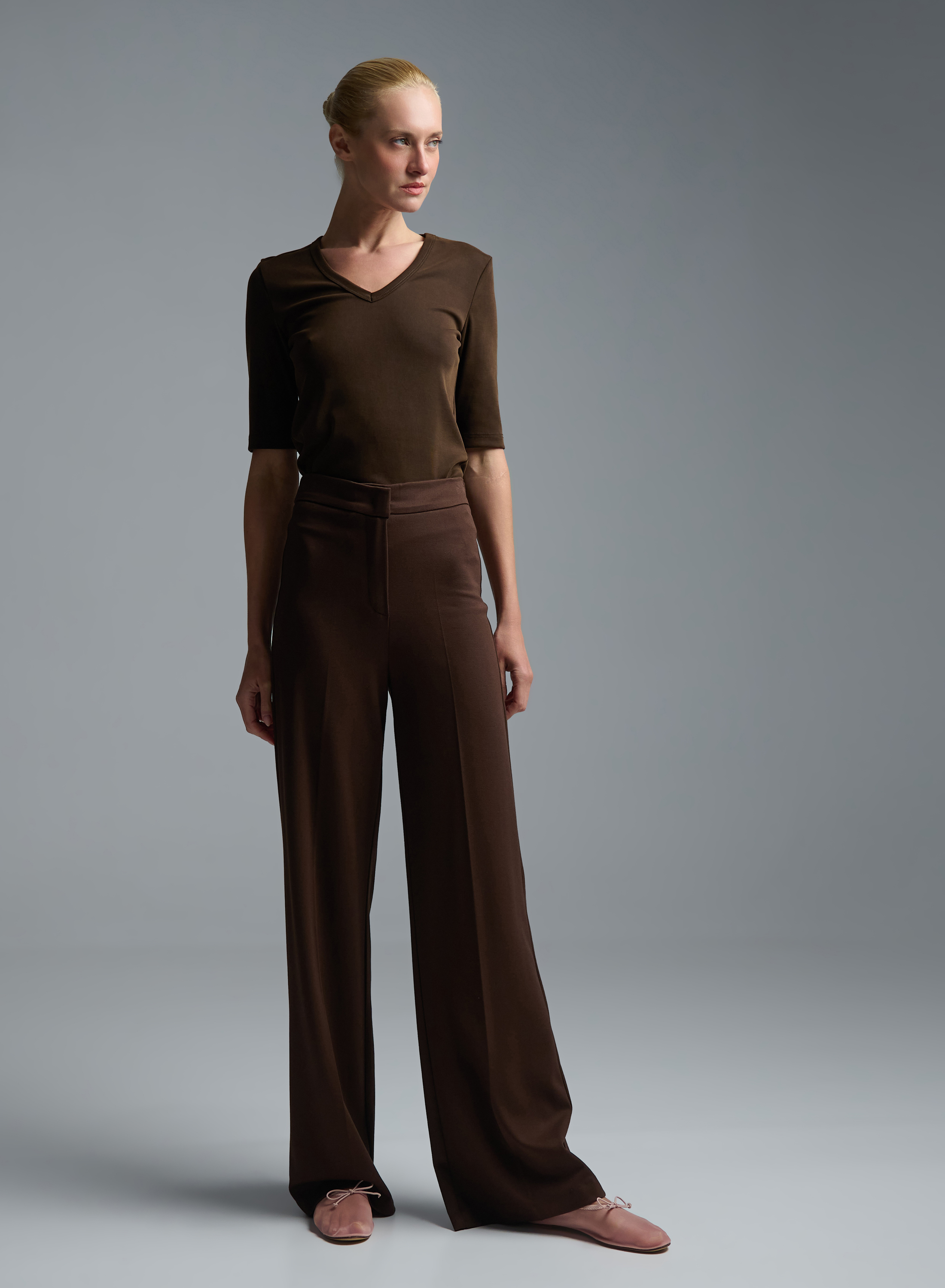 Chocolate Top with short sleeves and with V neckline Imperial - 1
